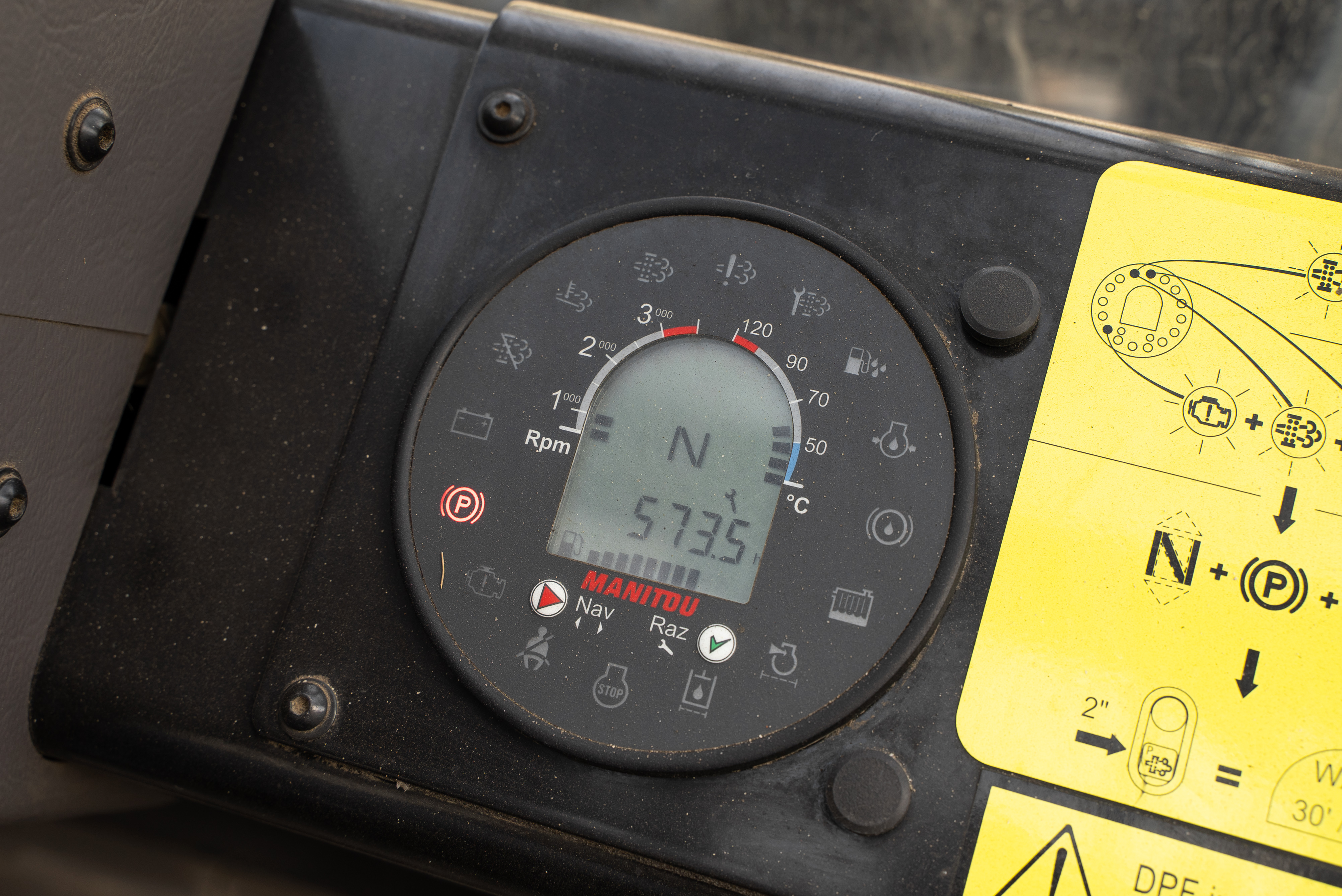 M 50-4 D ST5 S1 EU - Hours / Display