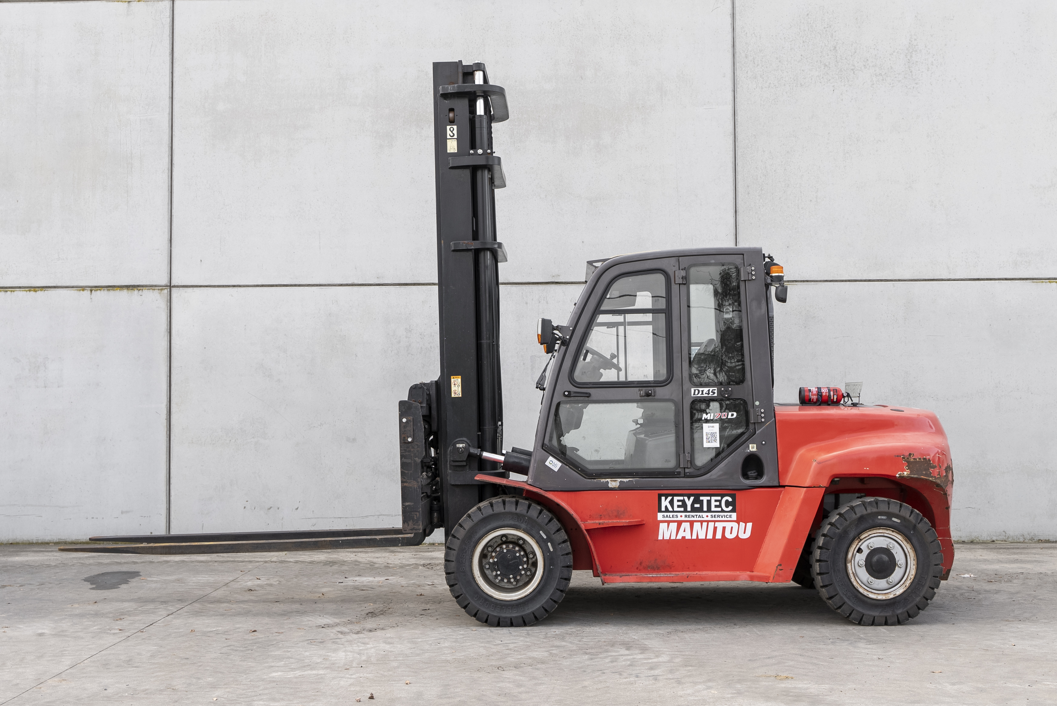 MI 70 D ST3B S2 - Side