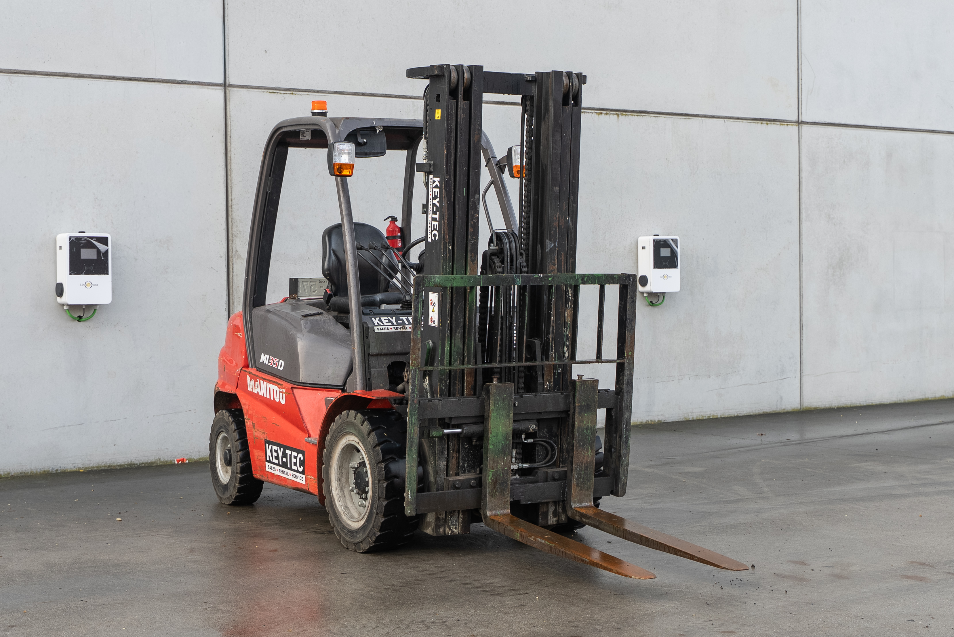 Manitou - Forklifts - MI 35 D Y E3 S3 - frontright
