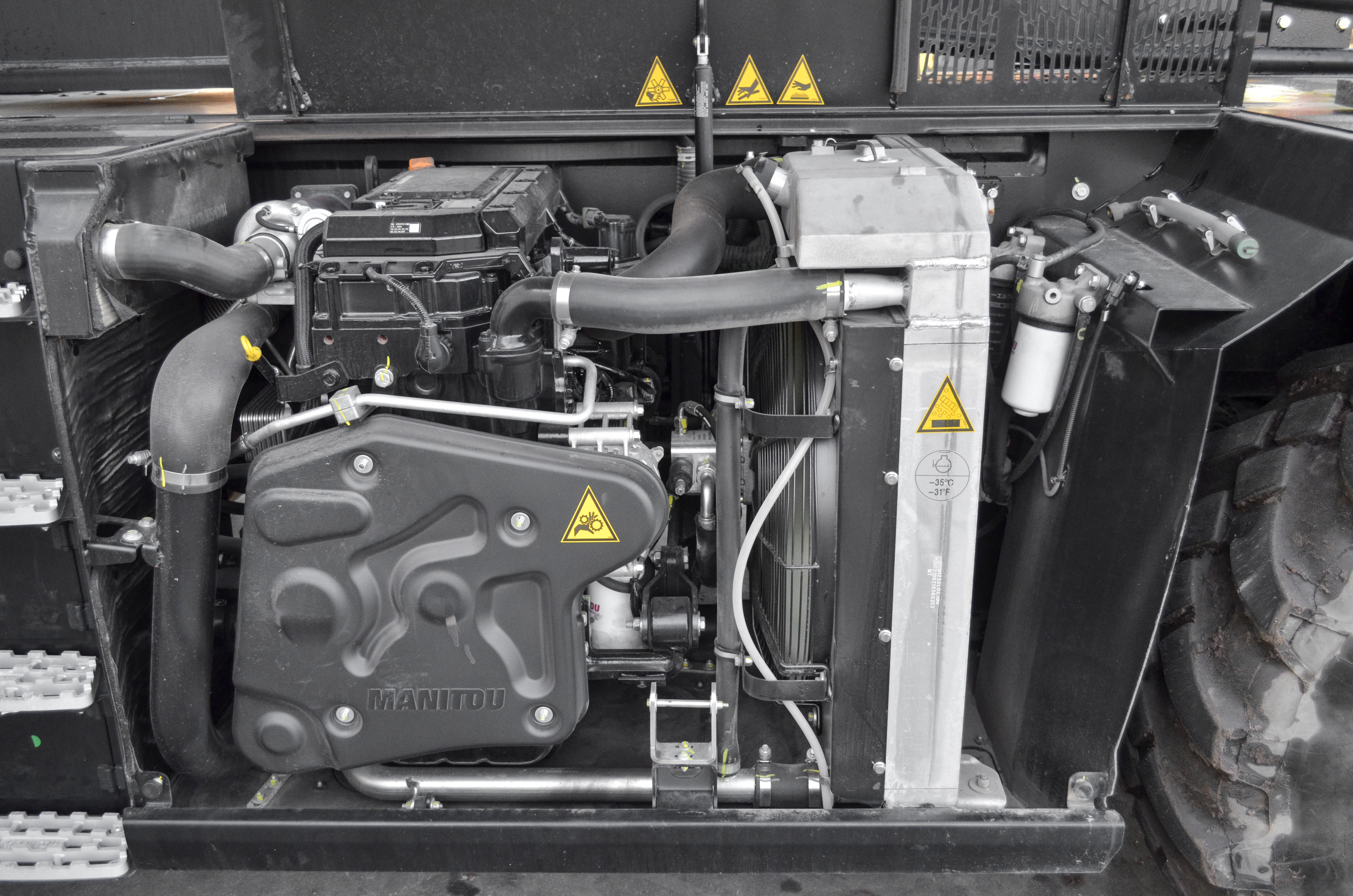 MRT 2660 360 160Y ST5 S1 - Engine
