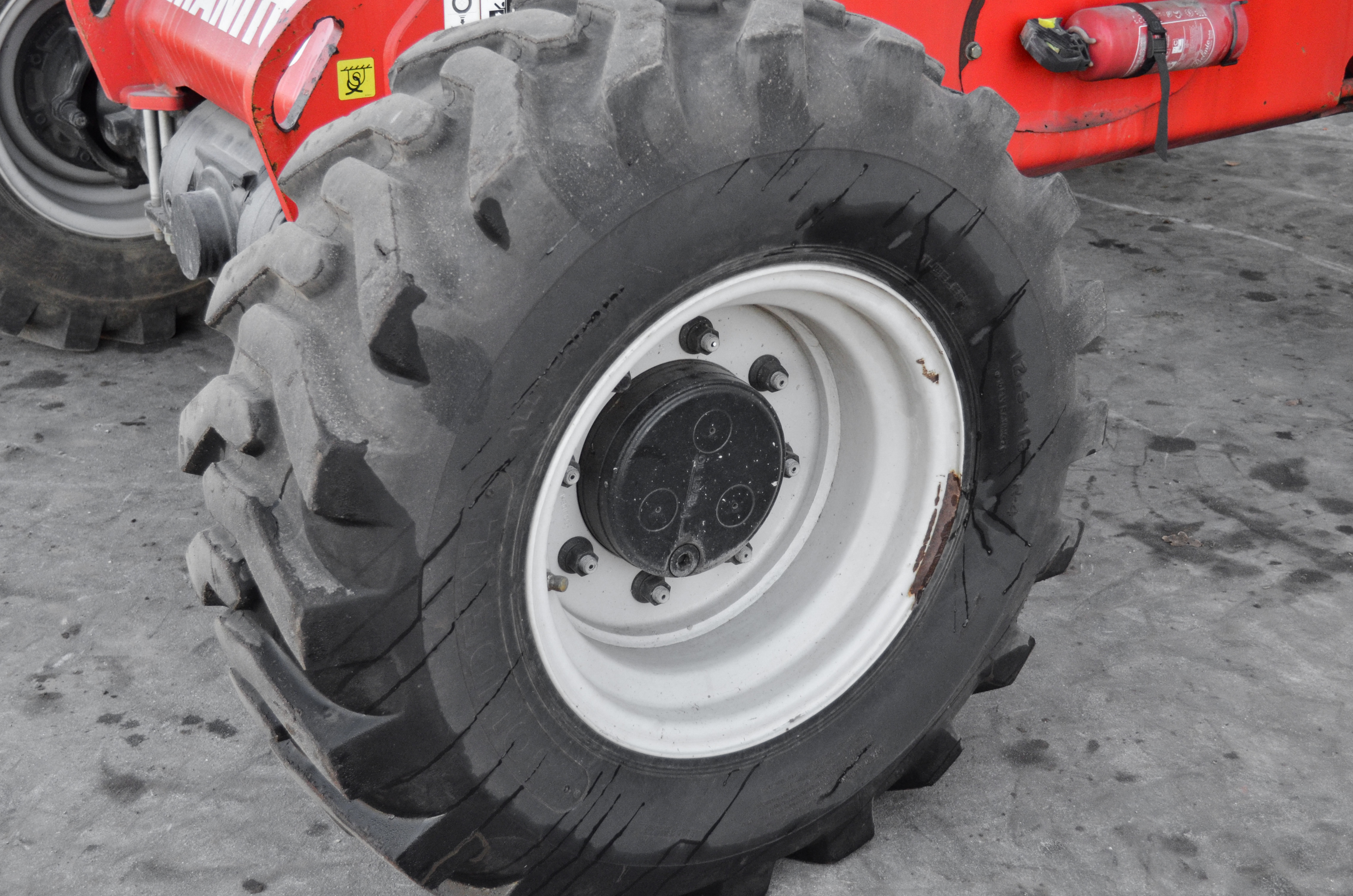 ATJ 180 2 RC E3 - Chassis / Wheel