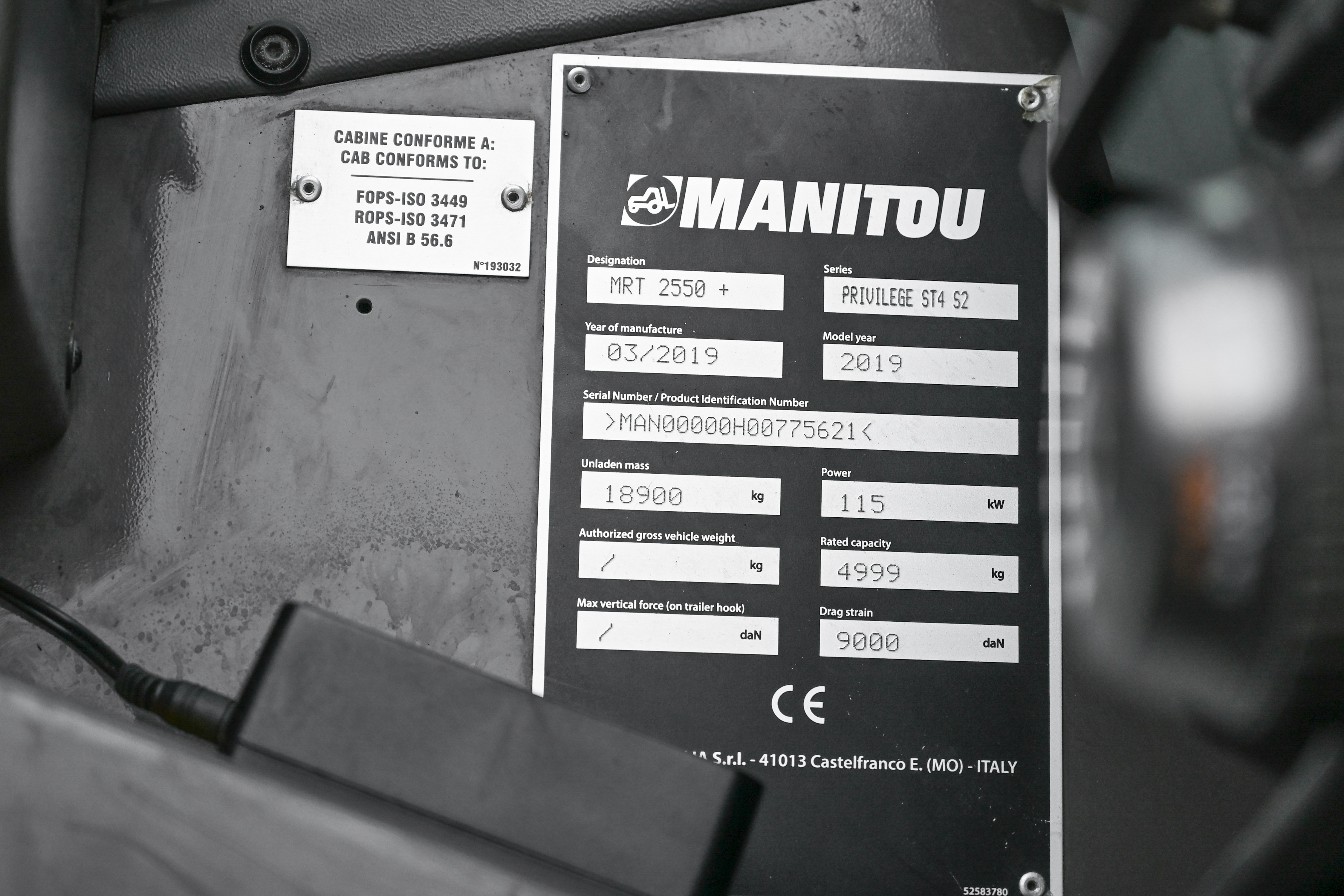 MRT 2550 PRIV+ ST4 S2 - Identification plate