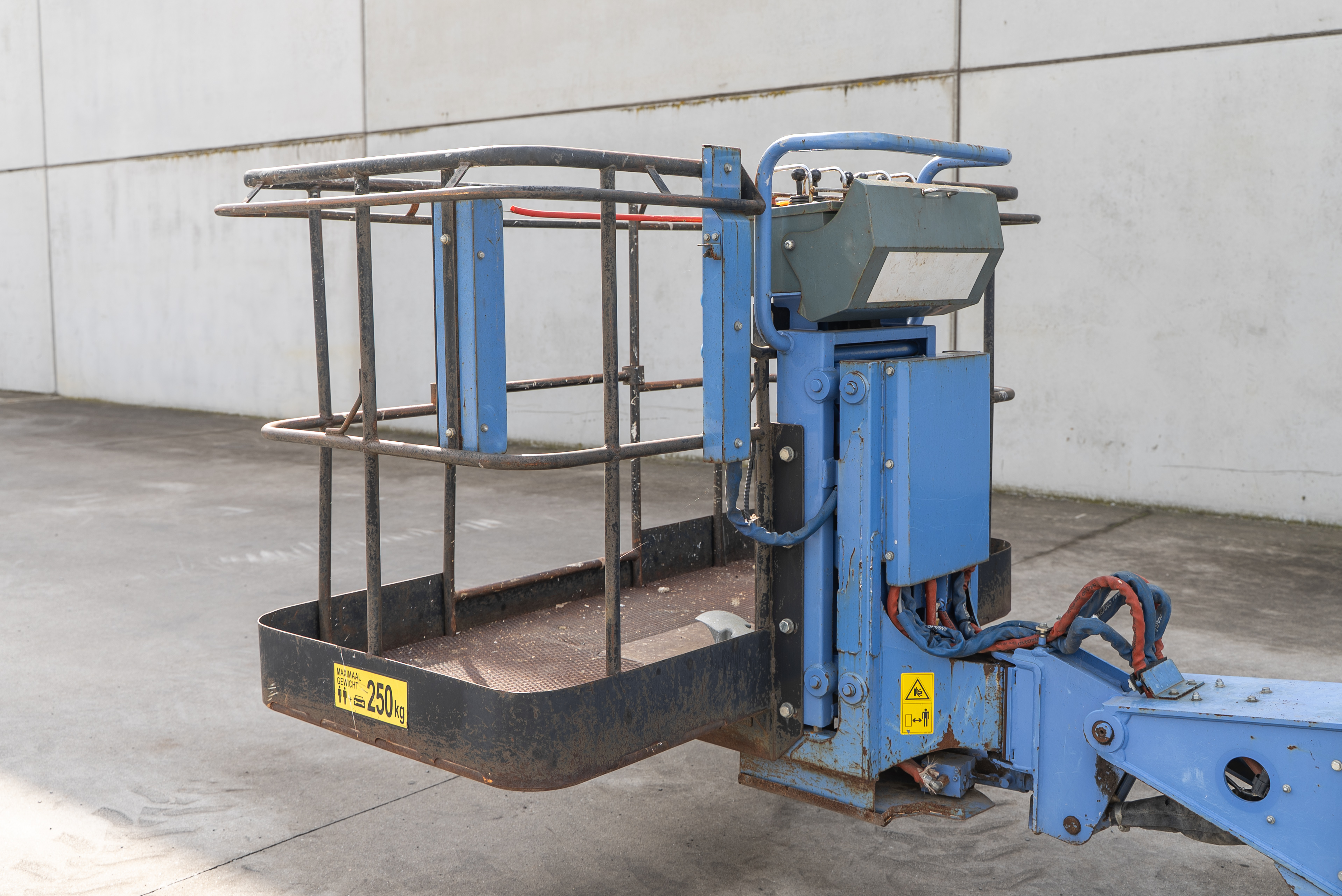 S15AUJ - Product image