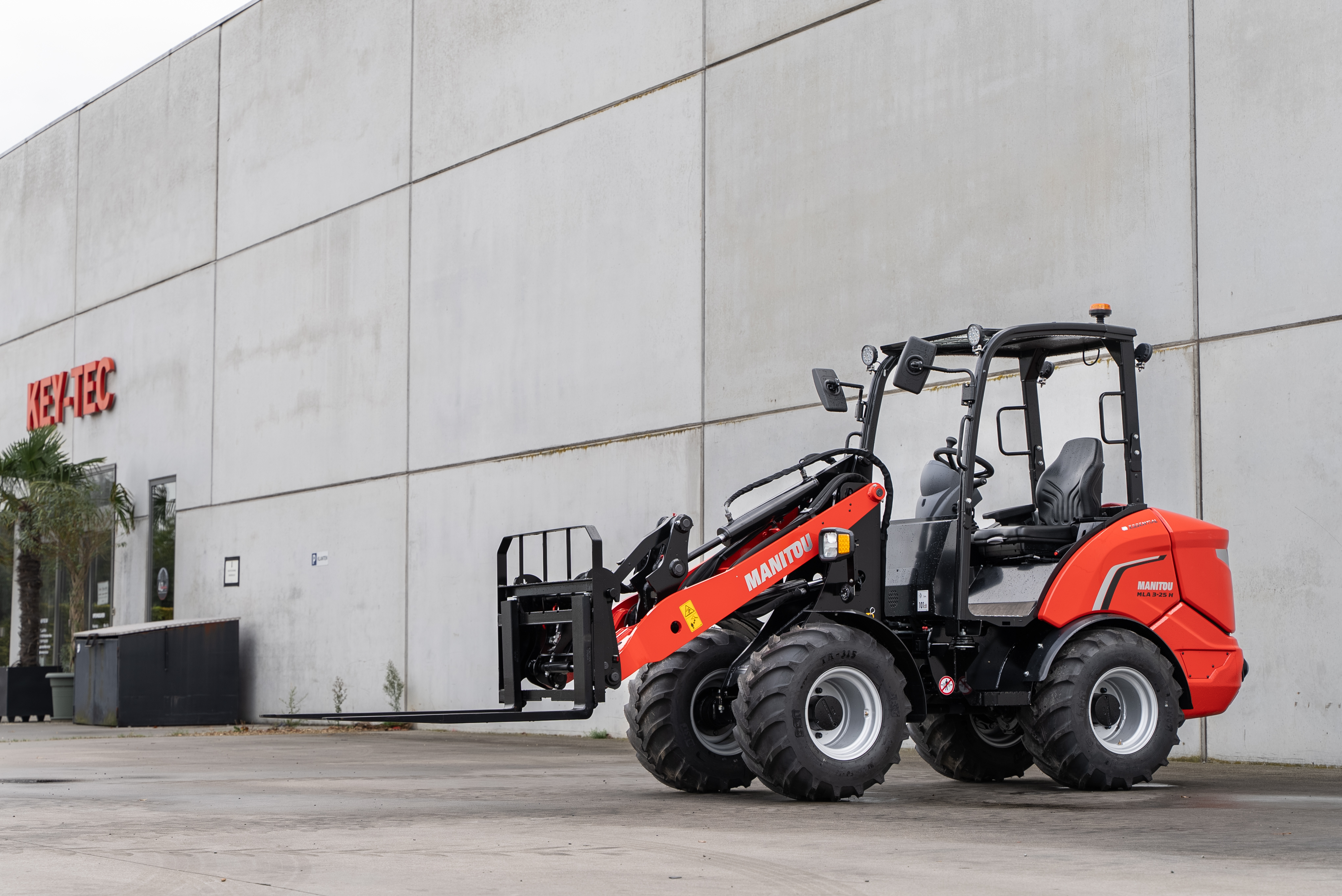 Manitou - Wheelloaders - MLA 3-25 H P ST5 S1 - Front left