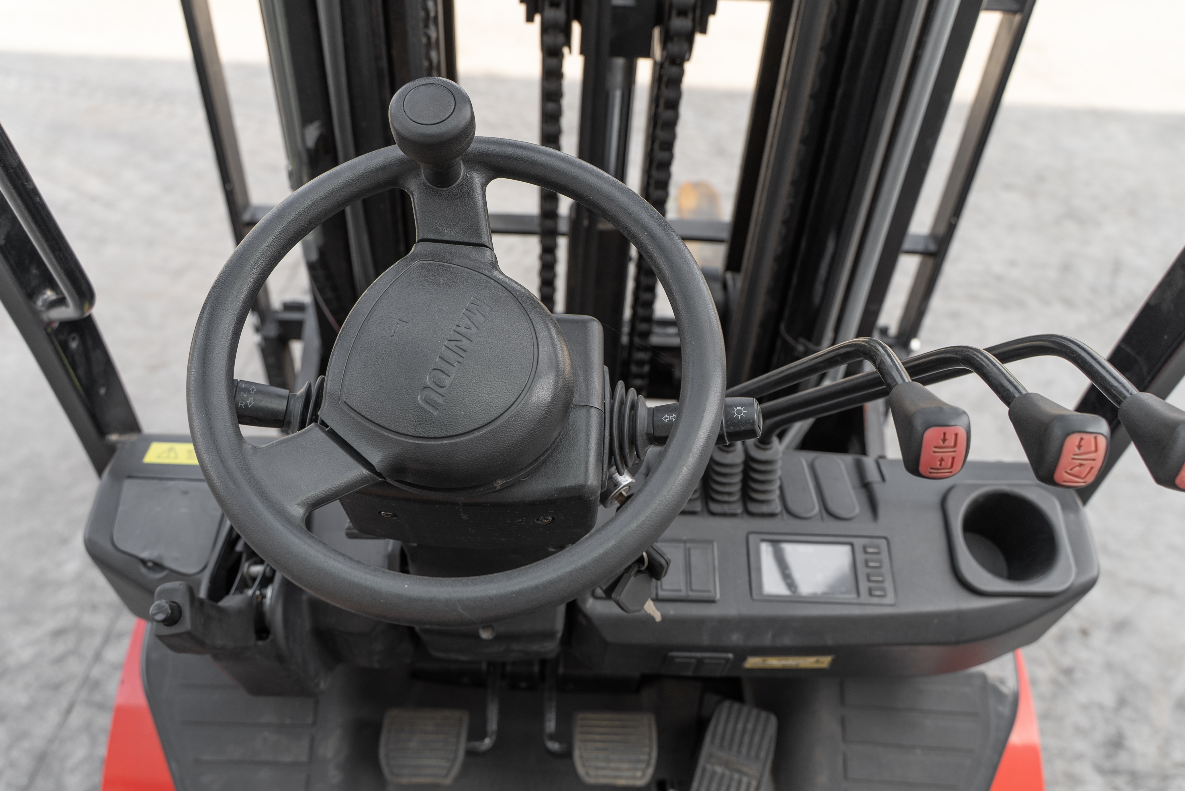 MI 25 D K ST5 S1 - Interior front