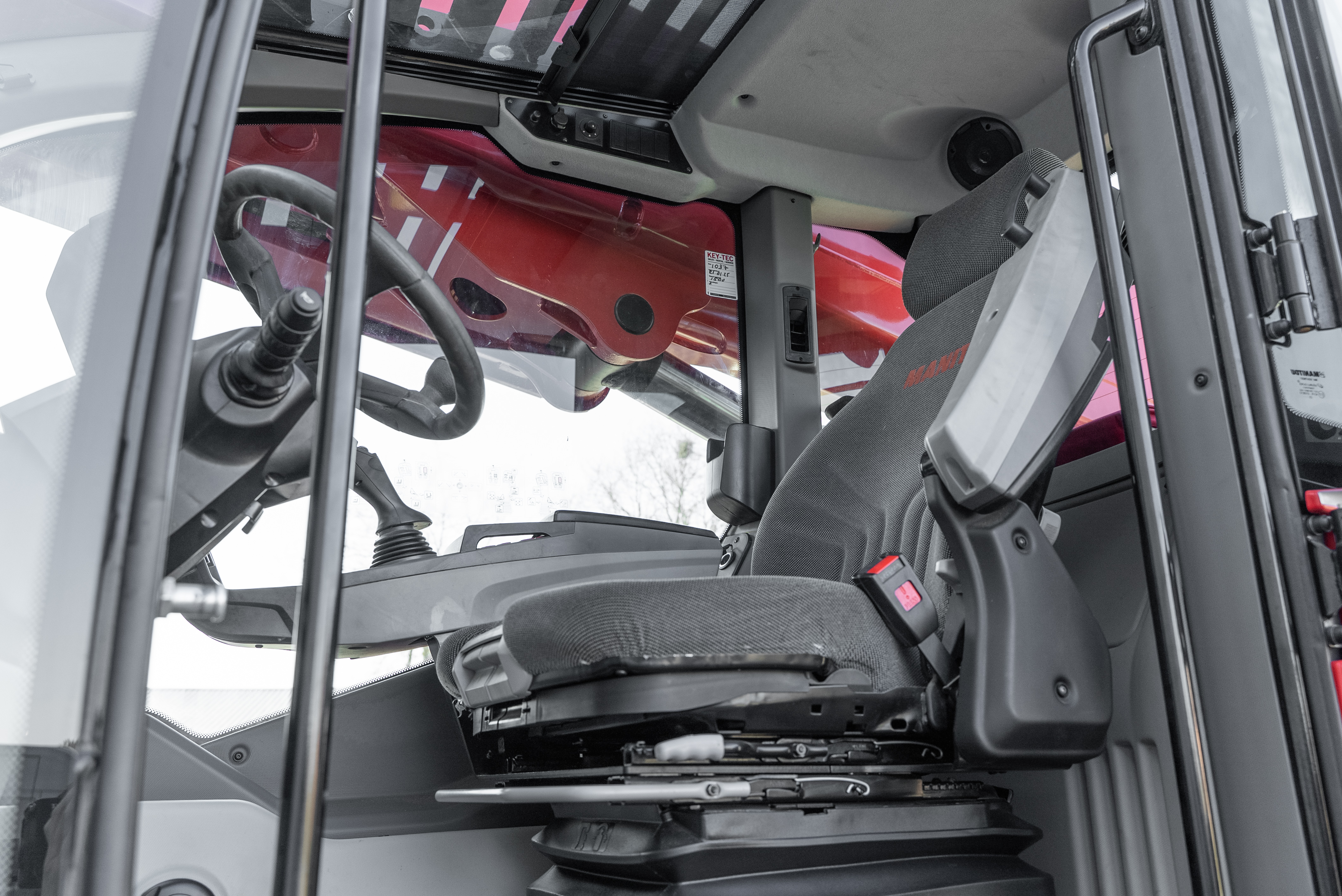 MRT 2660 360 160Y ST5 S1 - Interior back