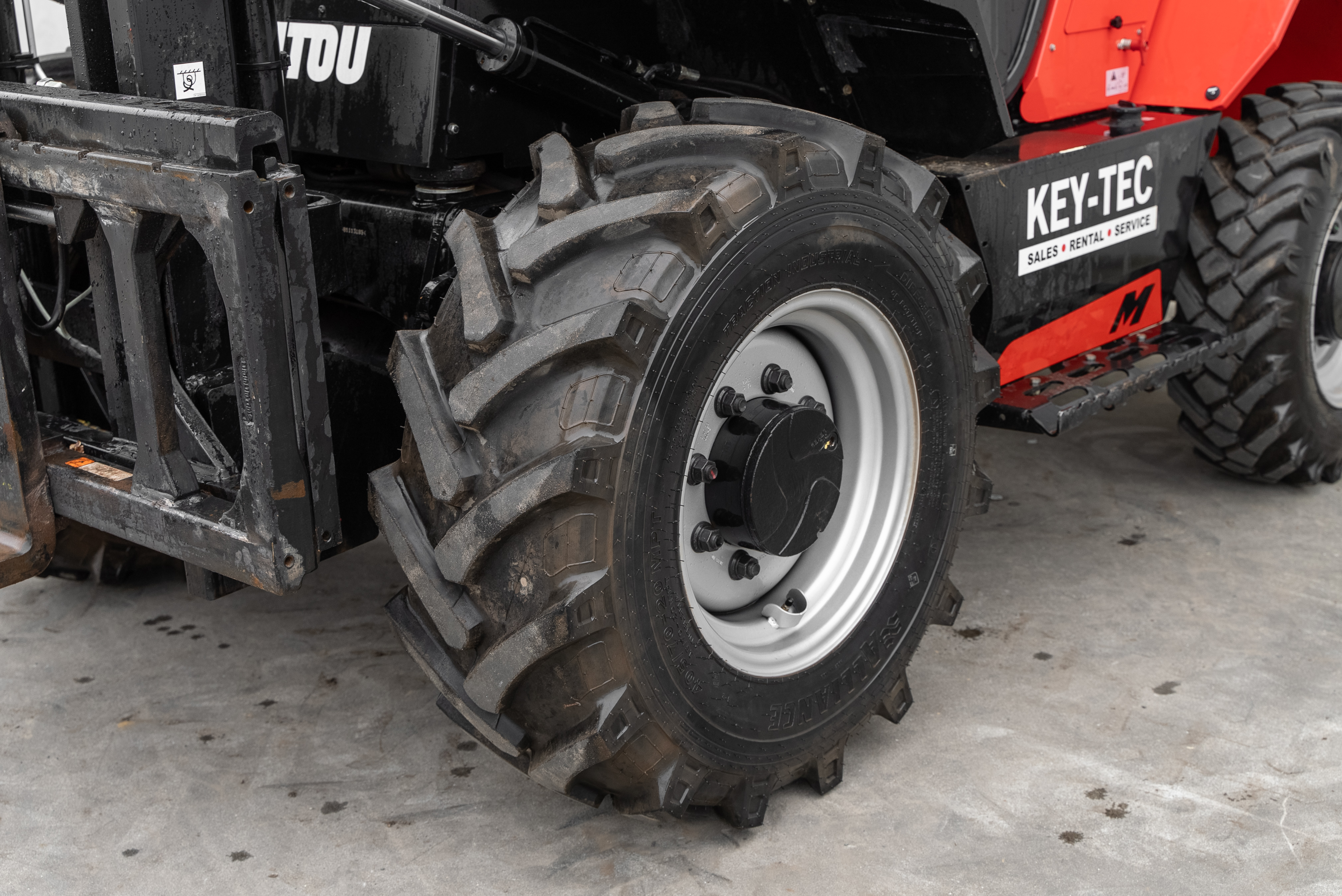 Manitou - Heftrucks - M 30-4 D ST5 S1 - Chassis / Wiel