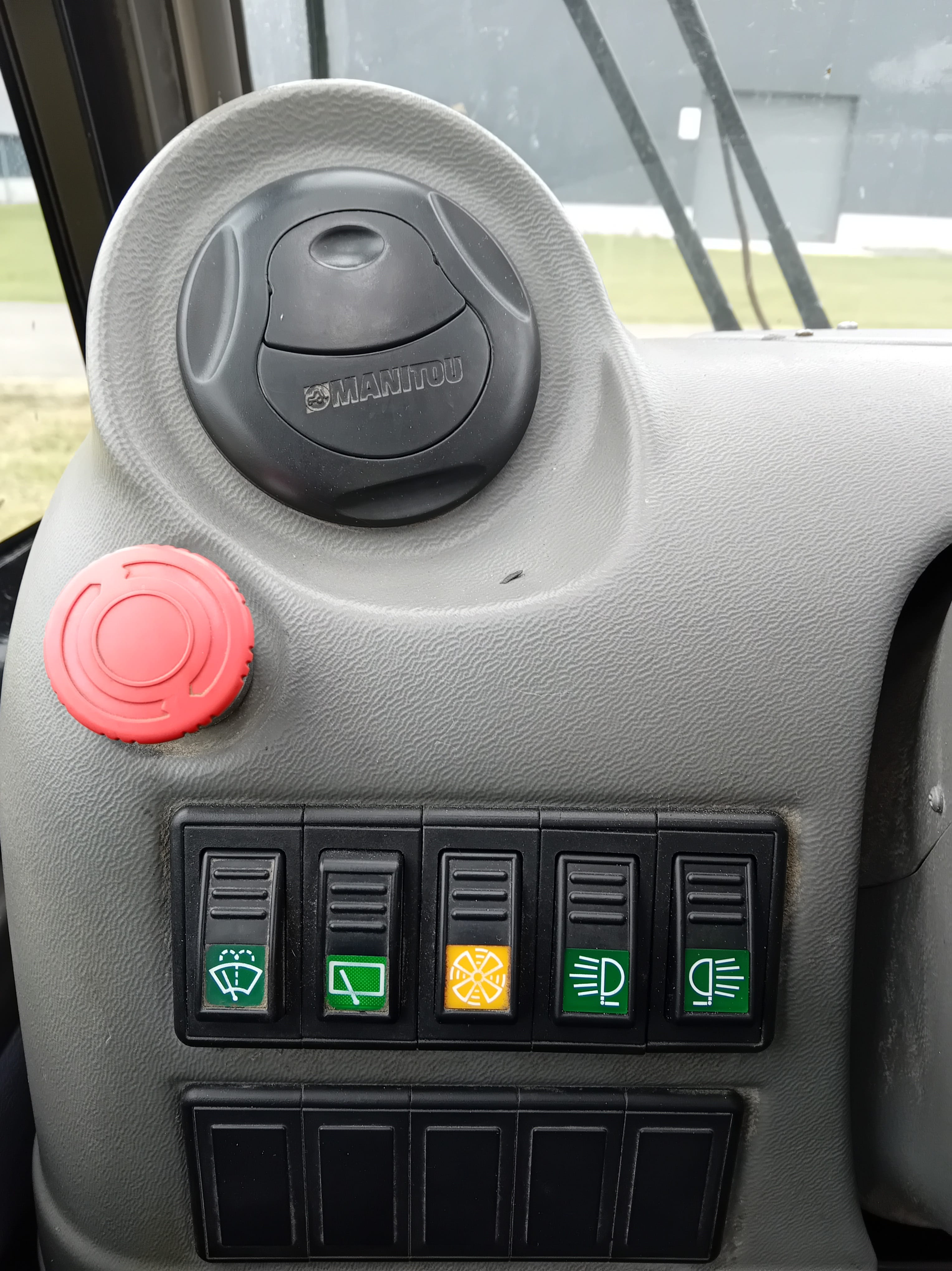 MRT 1840 EASY 400 MOT 1104D 44T E3 - Product image