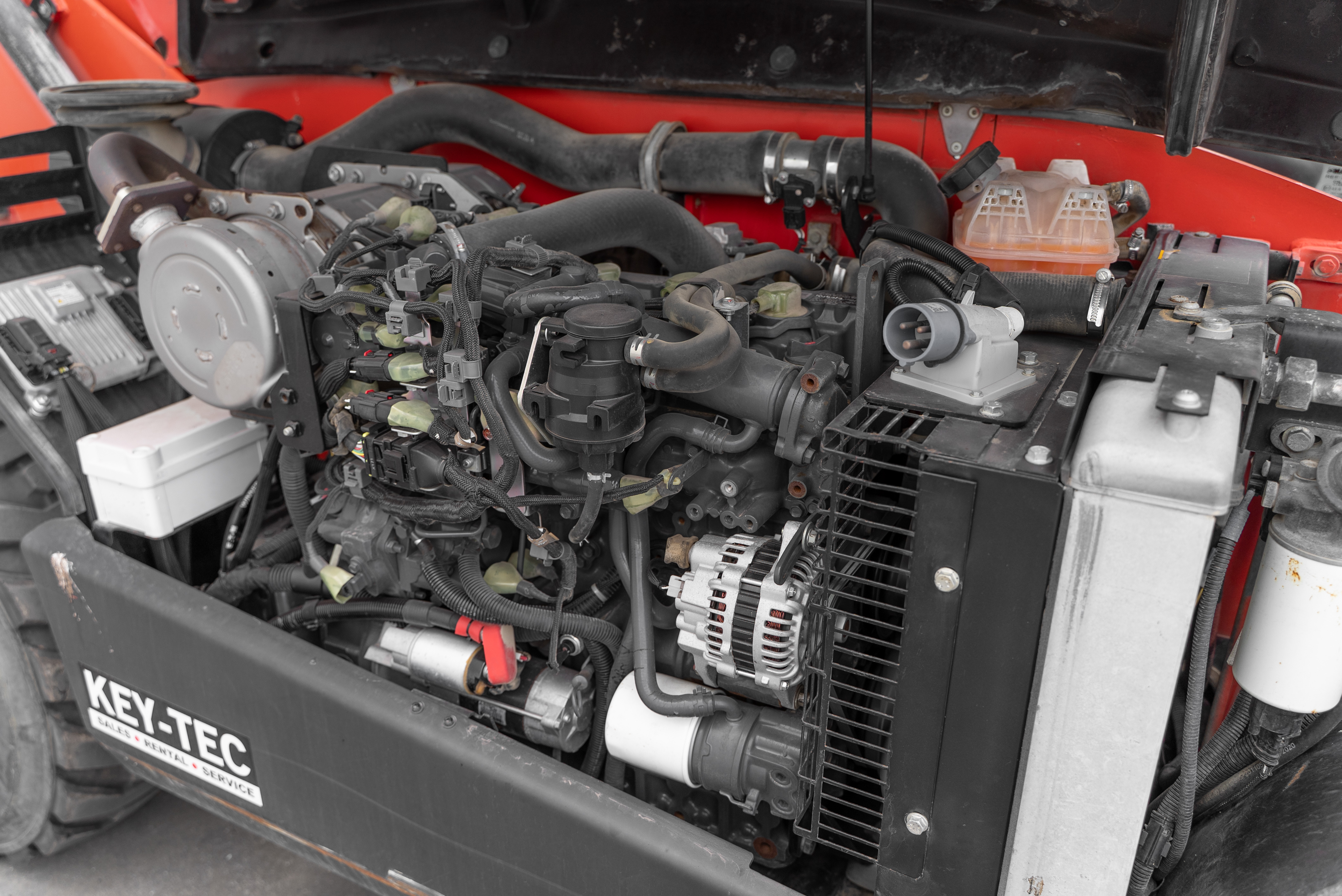 MT 625 H COMFORT 75K ST5 S1 - Engine