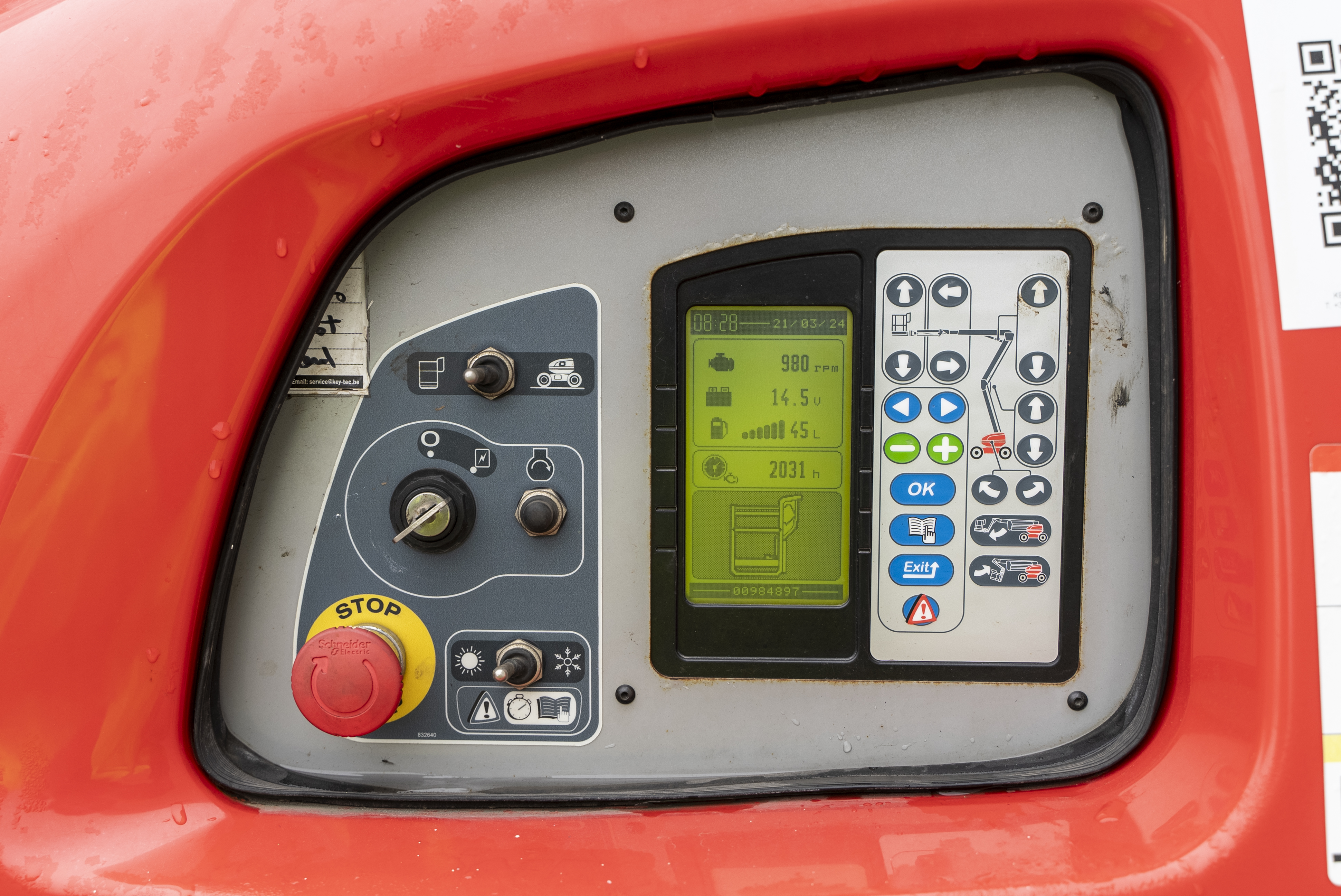 ATJ 180 2 RC E3 - Hours / Display