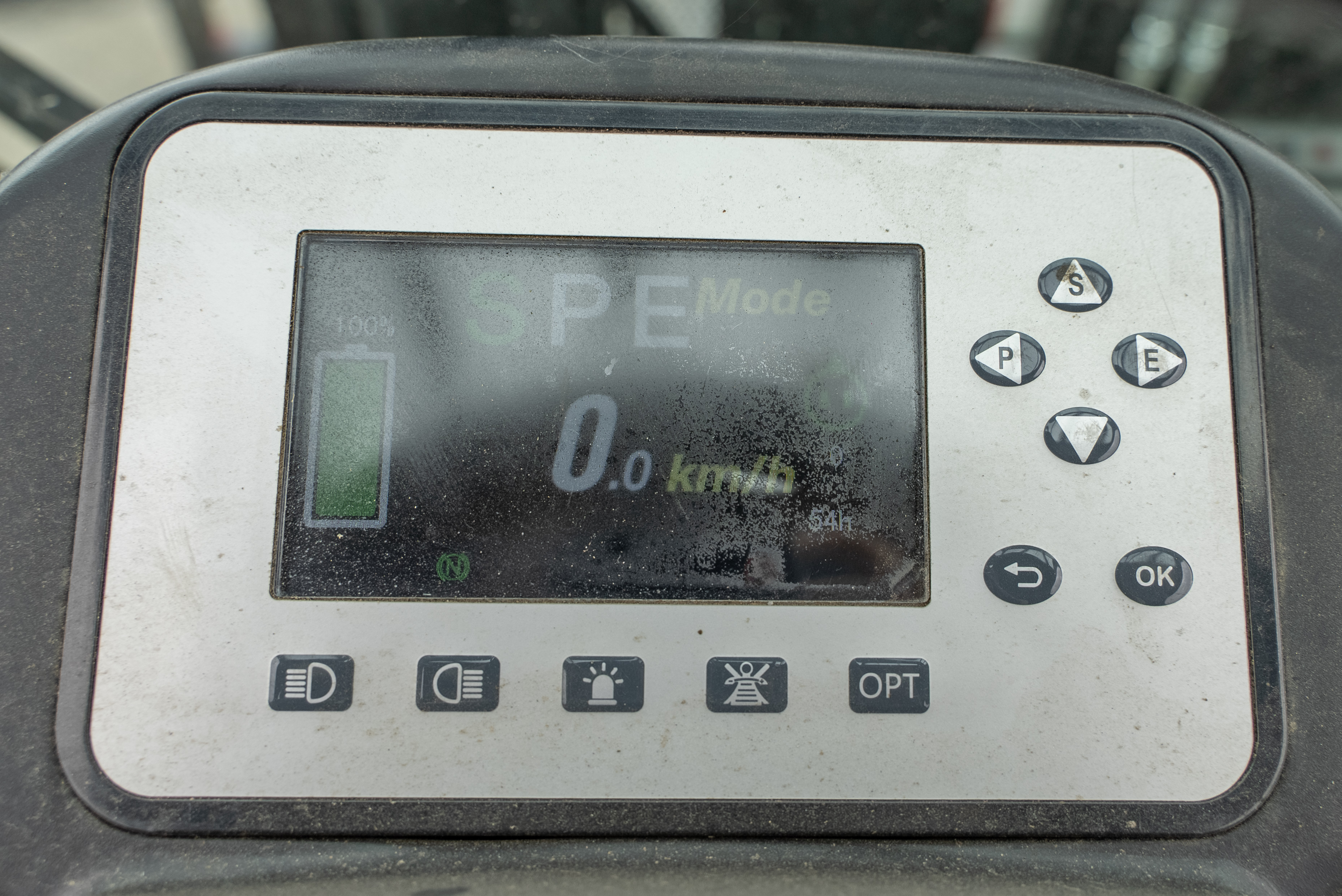 ME 450 80V S3 - Hours / Display