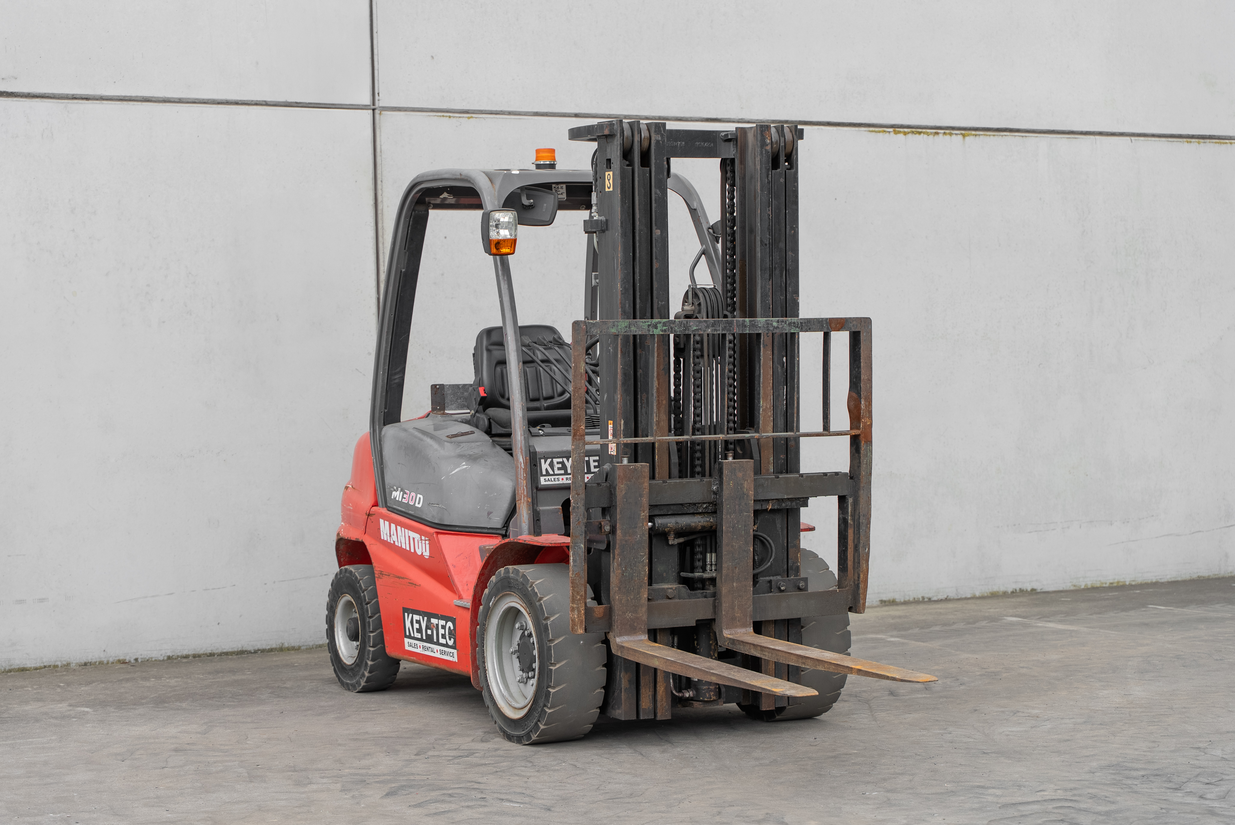 Manitou - Heftrucks - MI 30 D S2 E3 - frontright