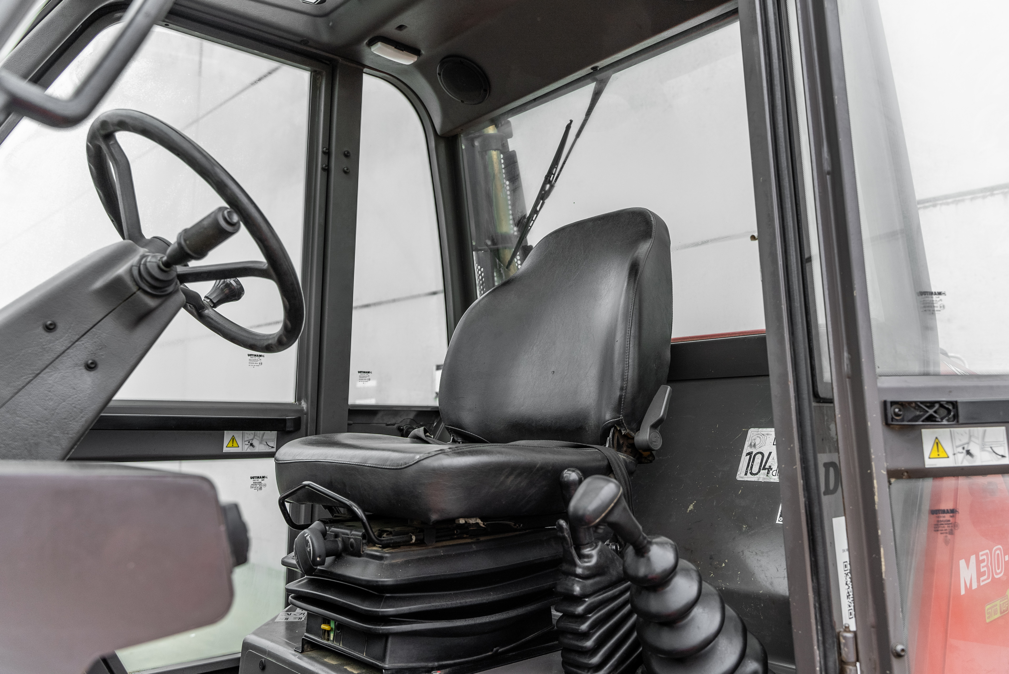 Manitou - Heftrucks - M 30-4 P ST3B S4 - Interieur achter