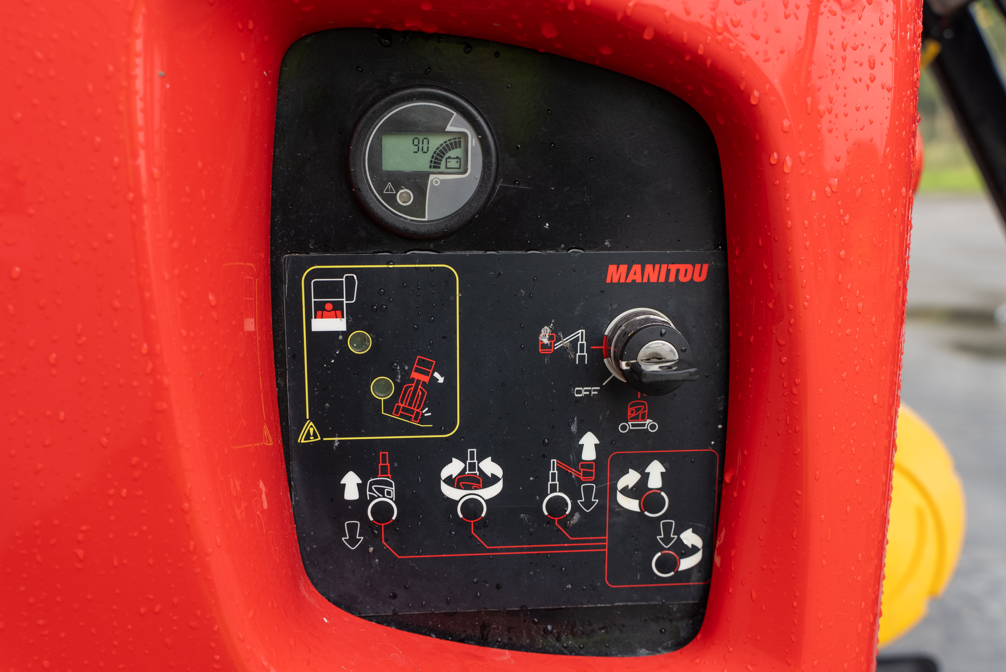 Manitou - Aerial platforms - VJR 100 EVOLUTION - Hours display
