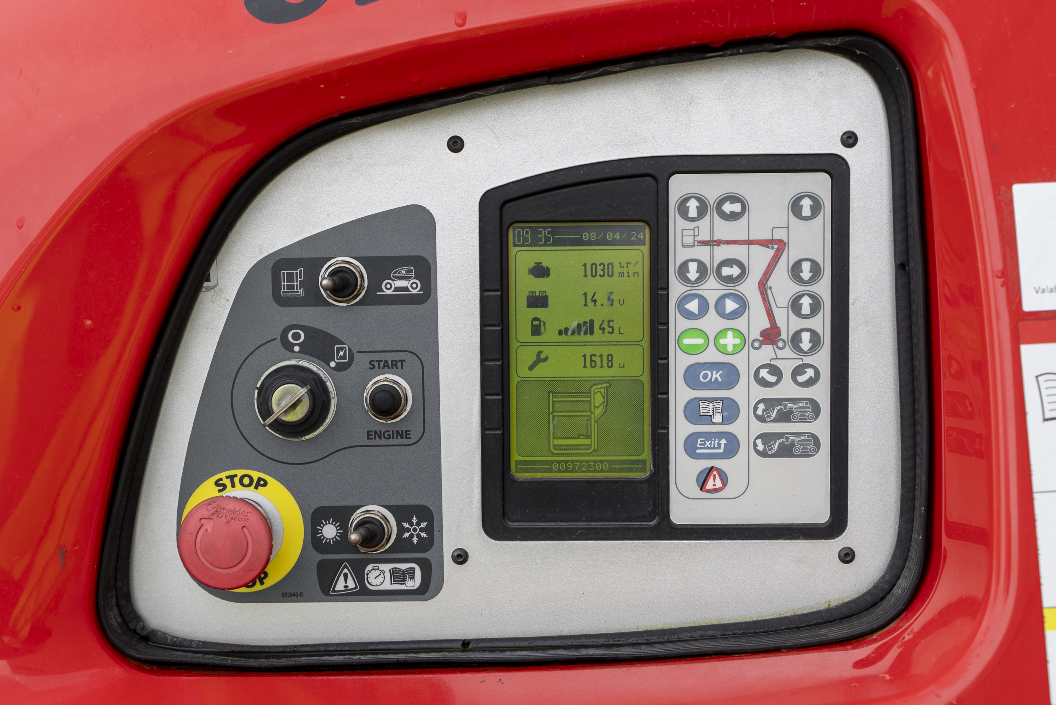 ATJ 180 2 RC E3 - Hours / Display