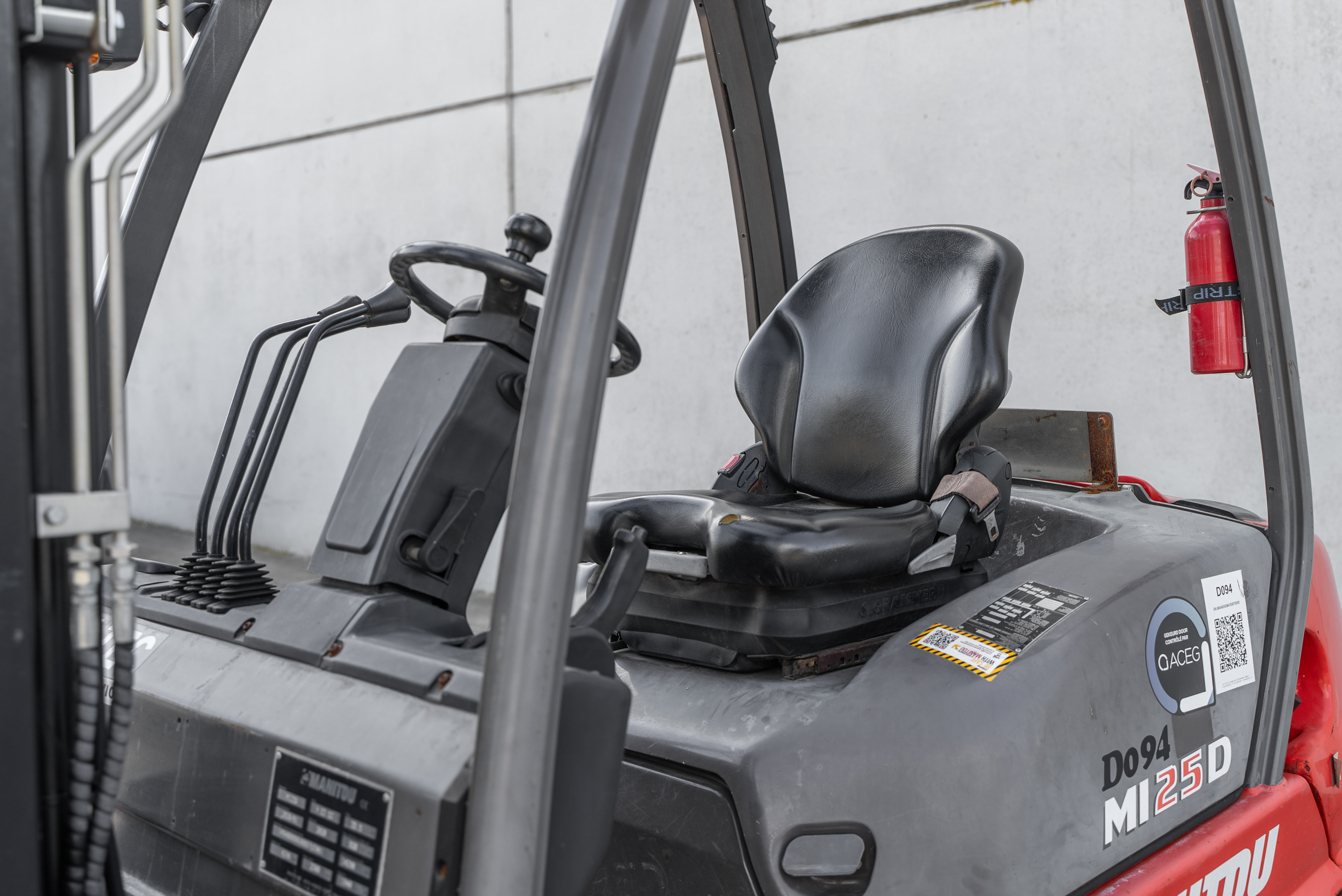 MI 25 D Y E3 S3 - Interior back