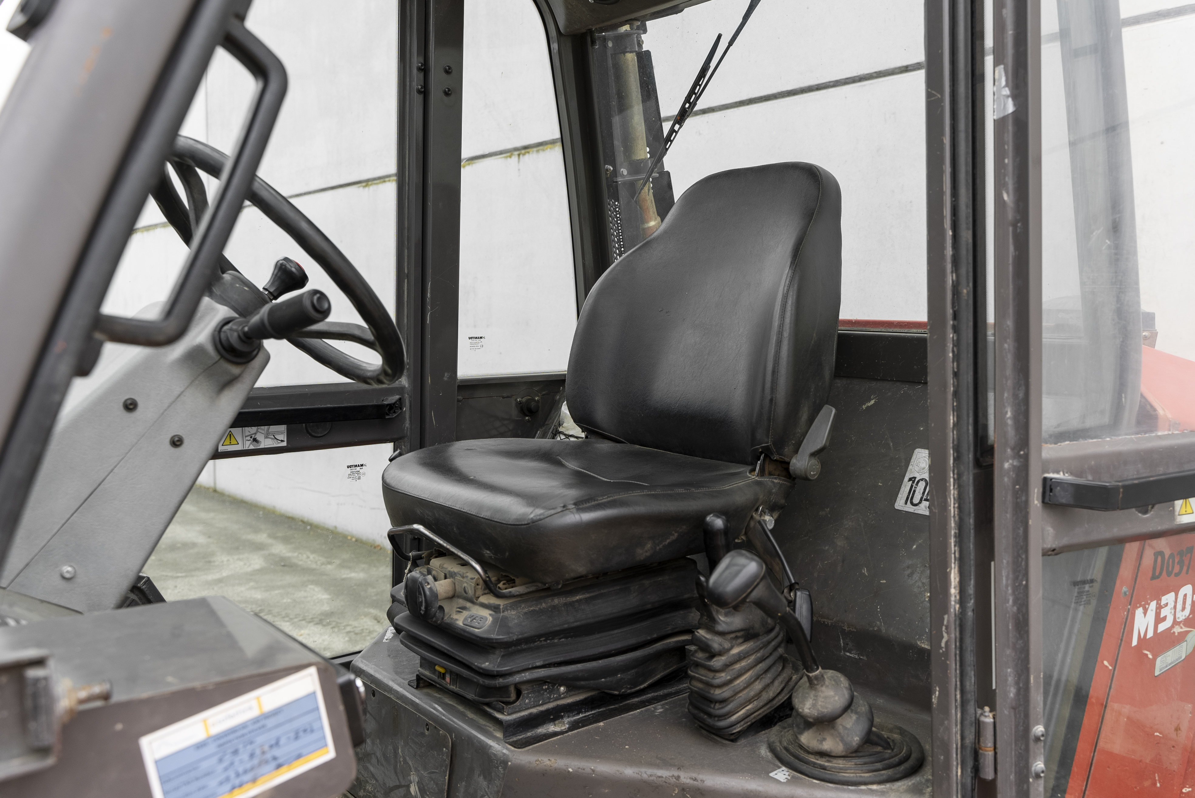 Manitou - Chariots élévateurs - M 30-4 ST3B - Intérieur arrière