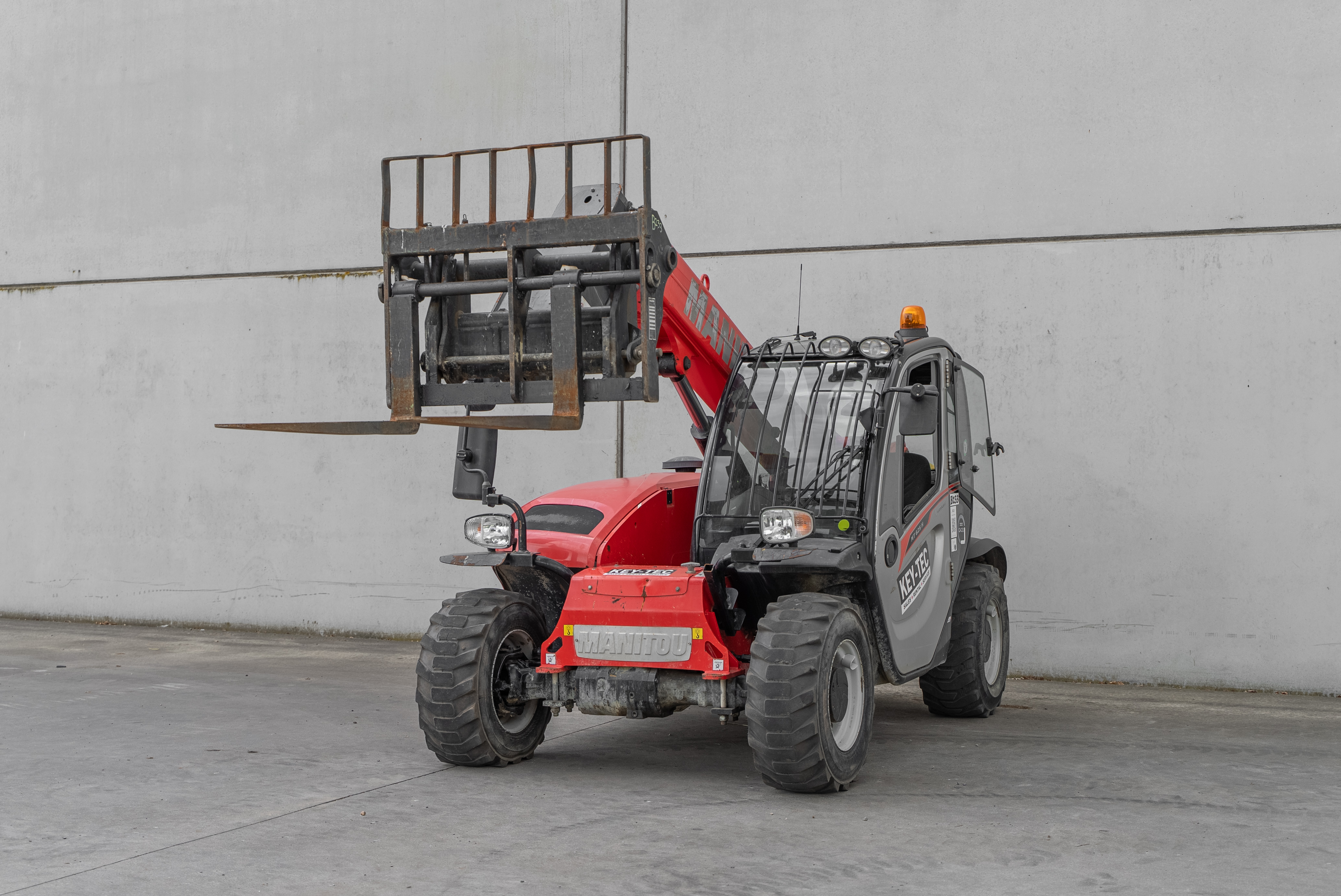 Manitou - Télescopiques - MT 625 H COMFORT 75K ST5 S1 - Avant gauche