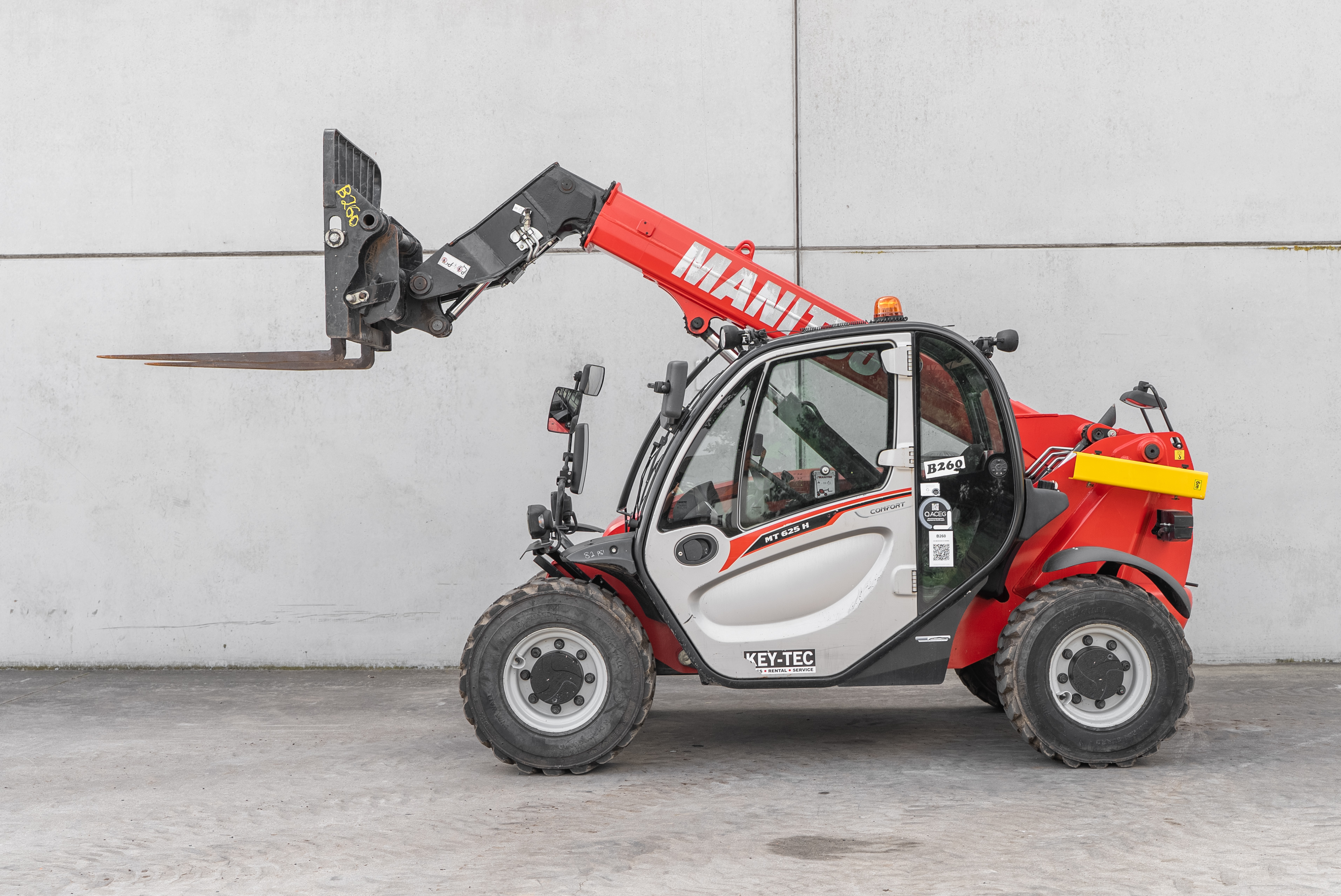 Manitou - Verreikers - MT 625 H COMFORT 75K ST5 S1 - Zijaanzicht