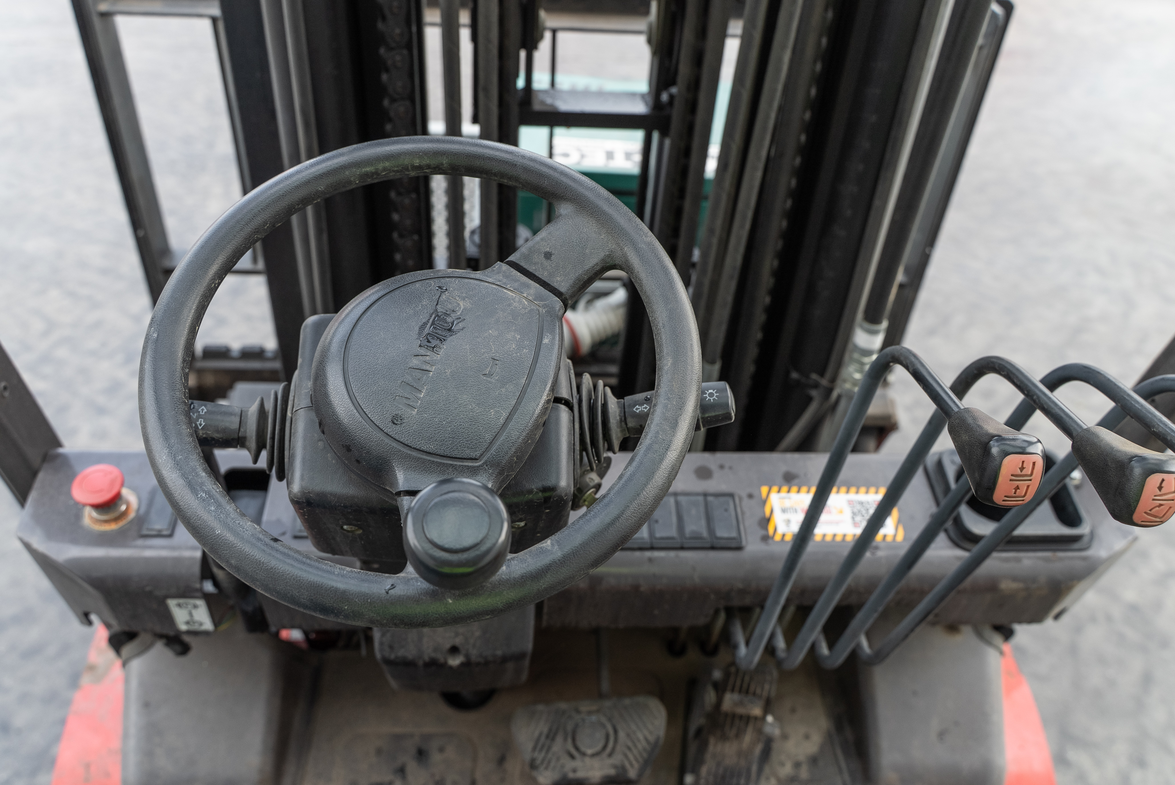 Manitou - Forklifts - ME 430 80V S3 - Interior front