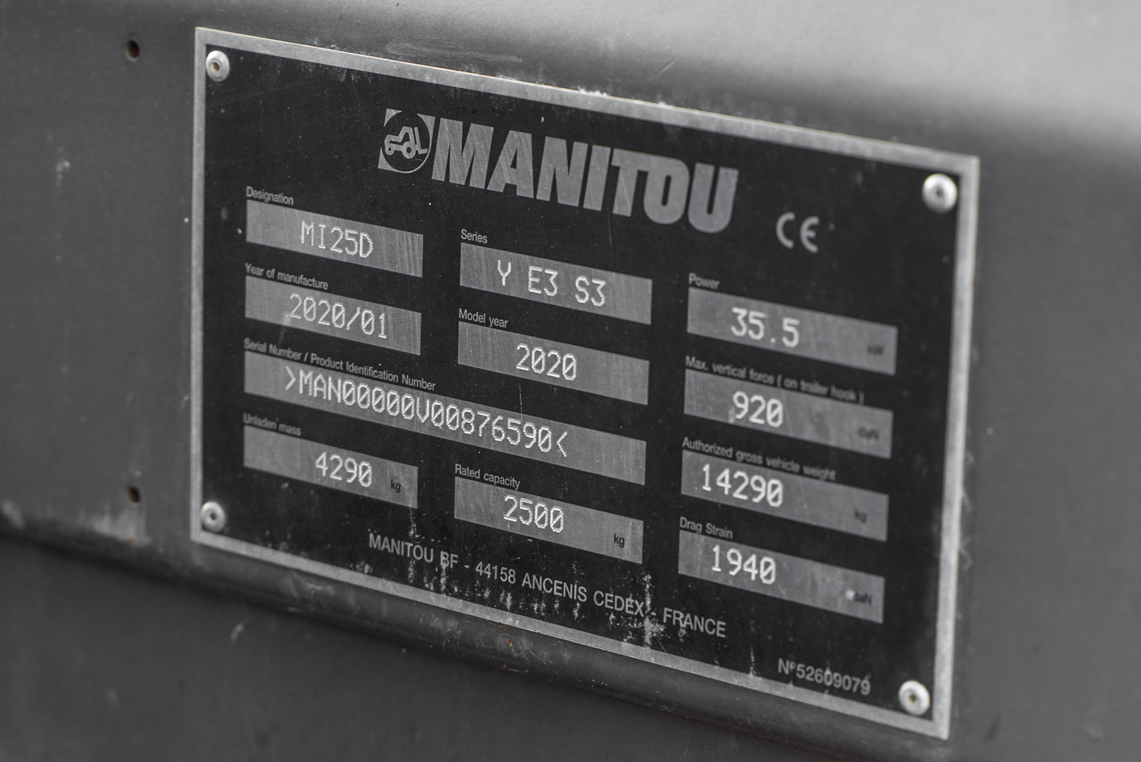 MI 25 D Y E3 S3 - Identification plate