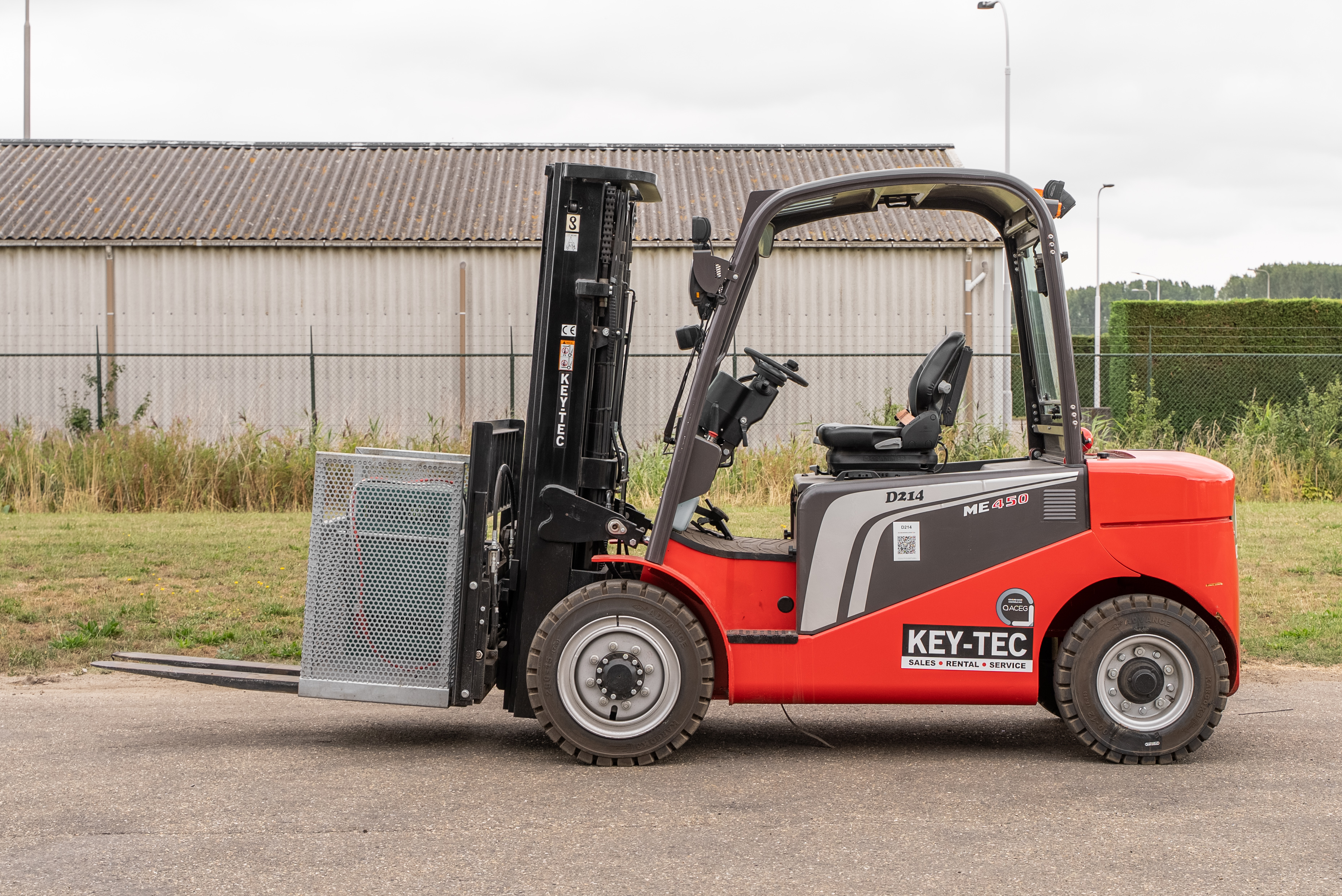 ME 450 80V S3 - Side