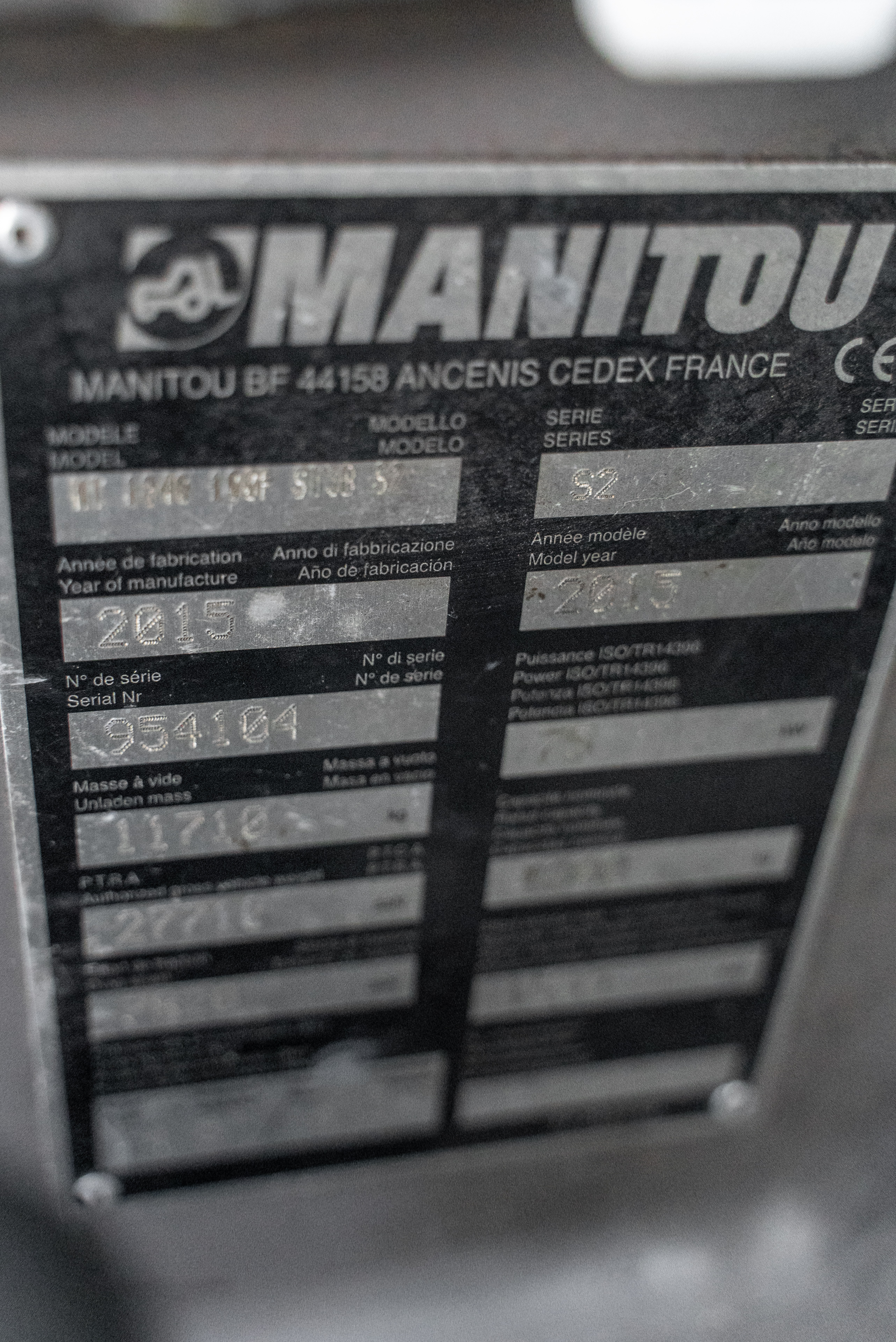 MT 1840 100P ST3B S2 - Identification plate