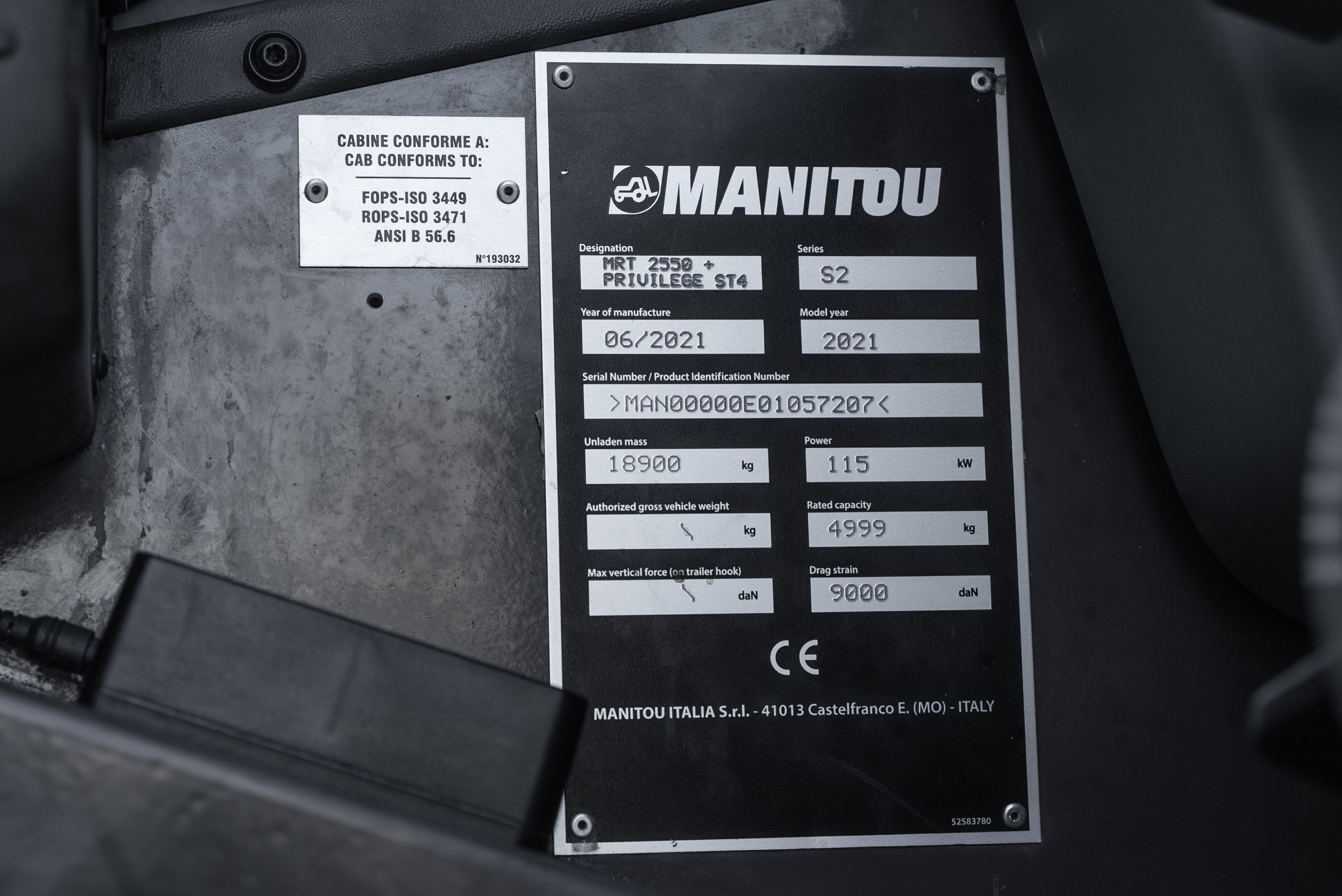 MRT 2550 PRIV+ ST4 S2 - Identification plate