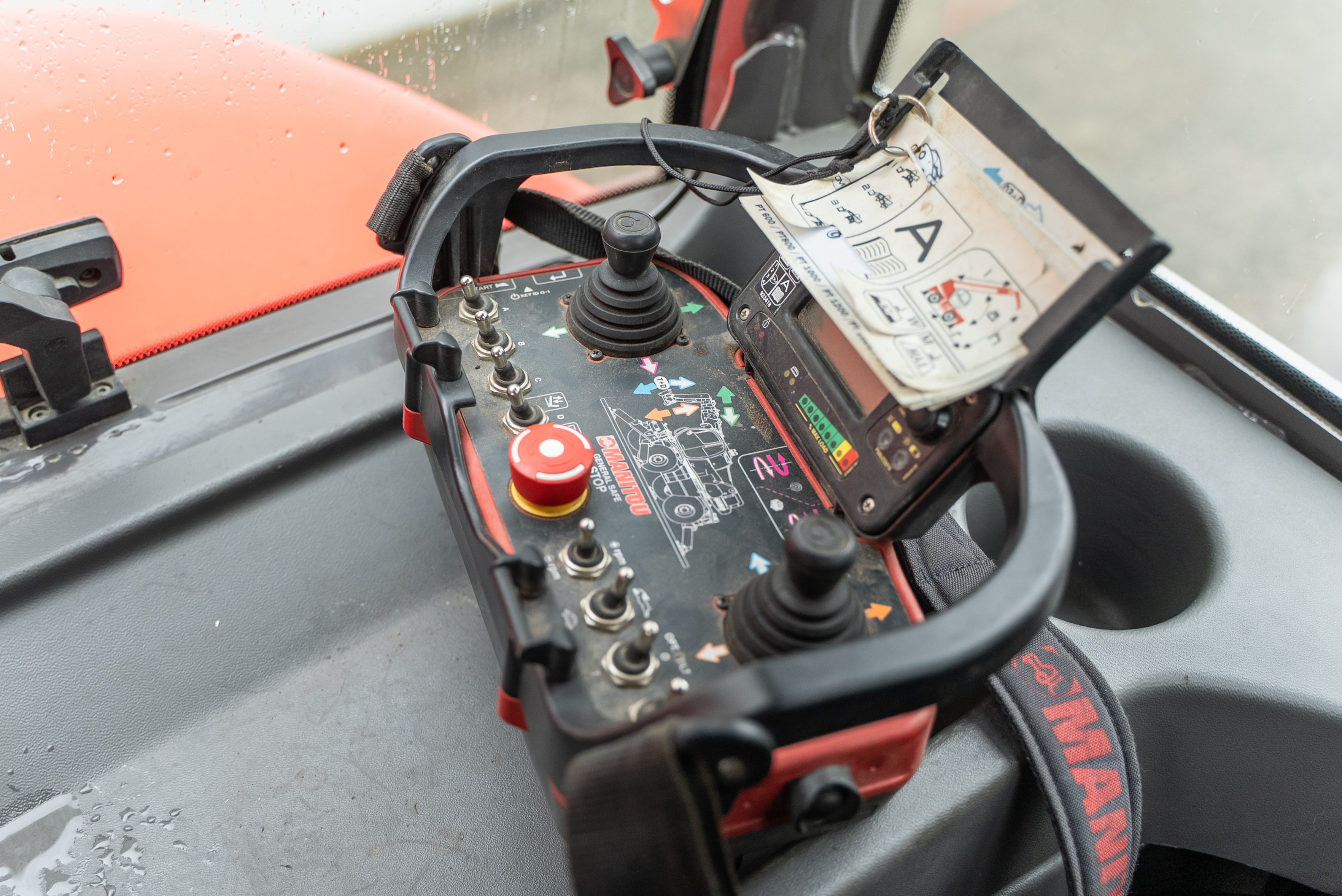 Manitou - Telehandlers - MRT 2550 PRIV+ ST4 S2 - Product image