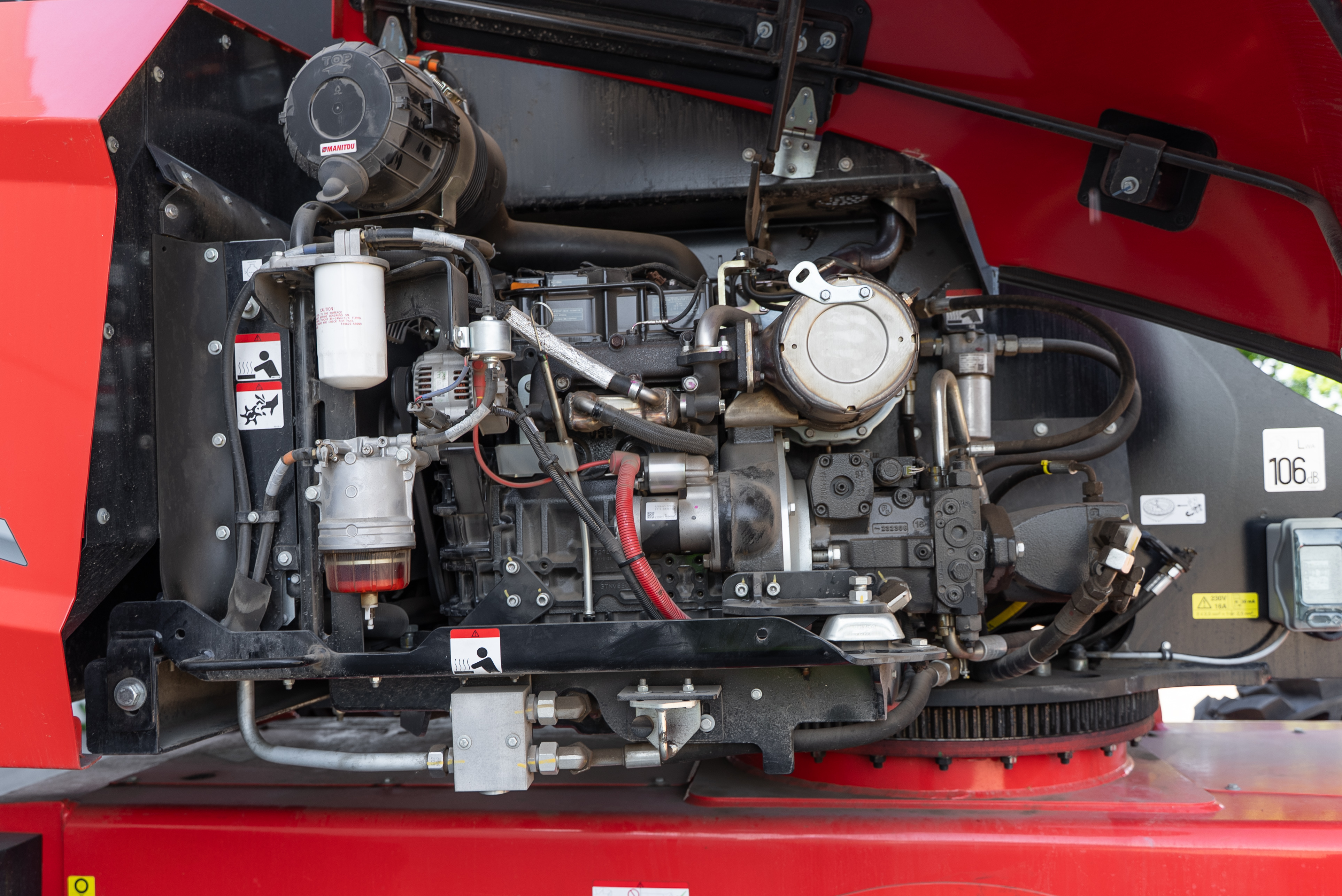 TJP 220 4RD ST5 S1 - Engine