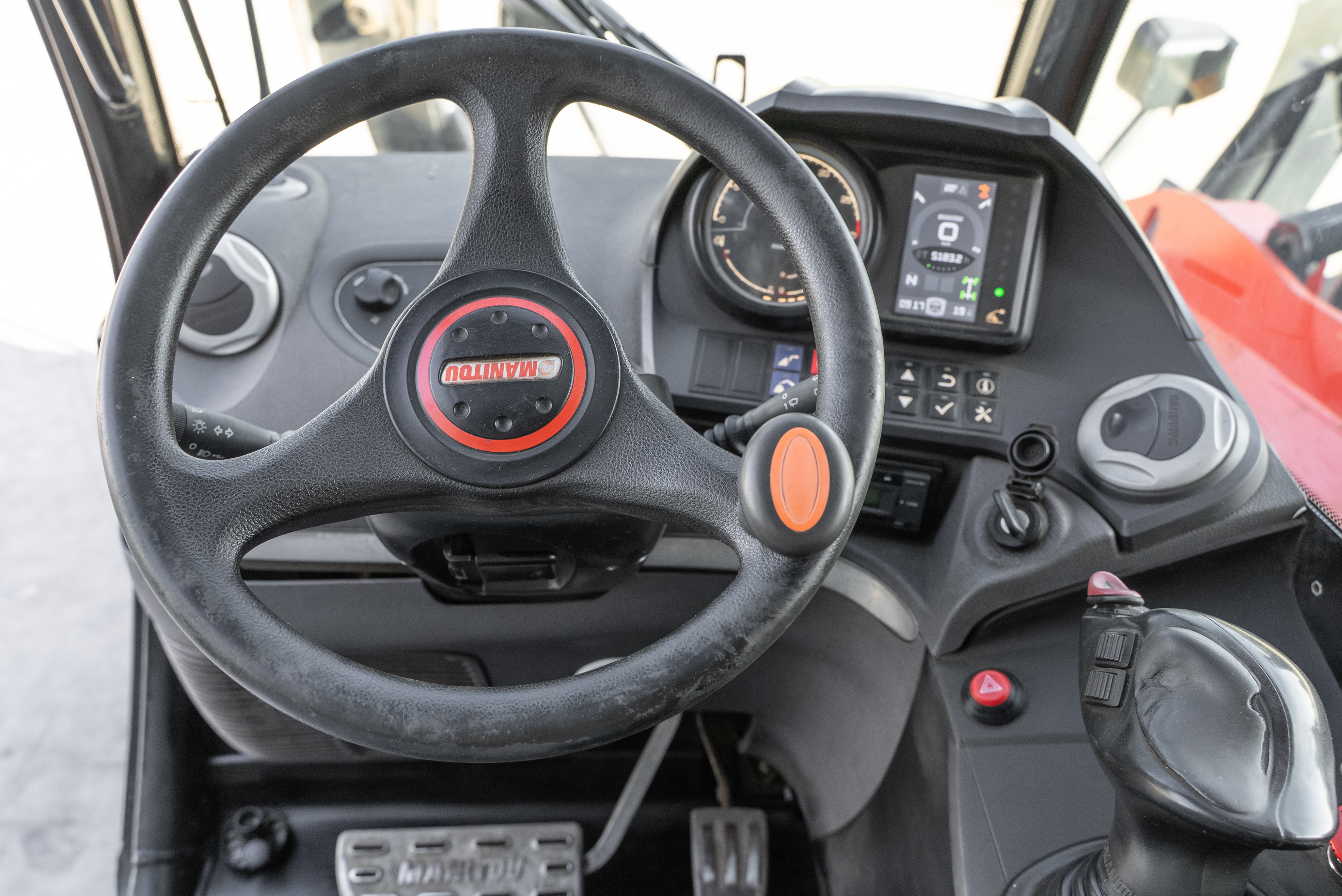Manitou - Telehandlers - MT 1840 EASY 75D ST5 S1 - Interior front