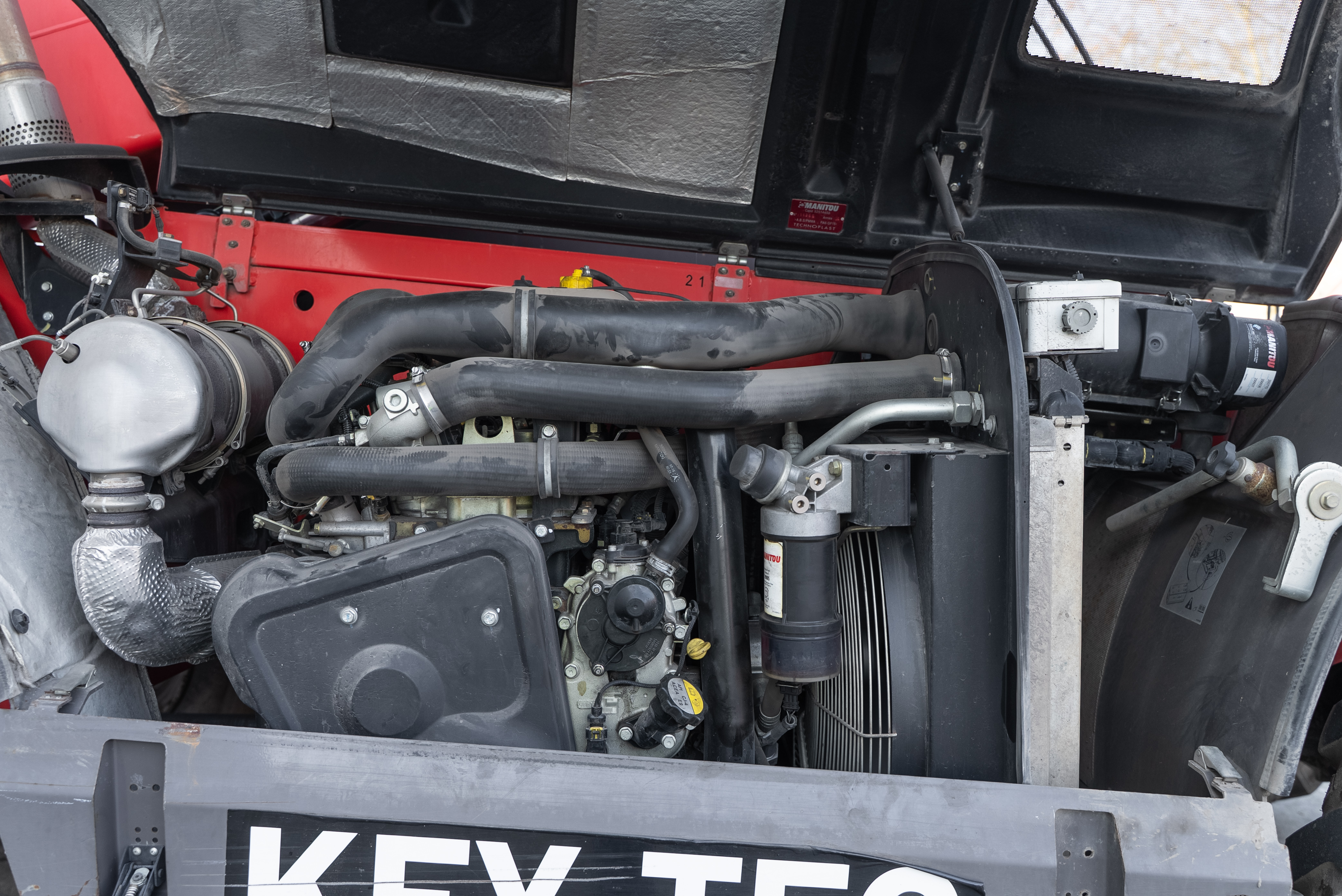 MT 1840 100P ST3B S2 - Engine