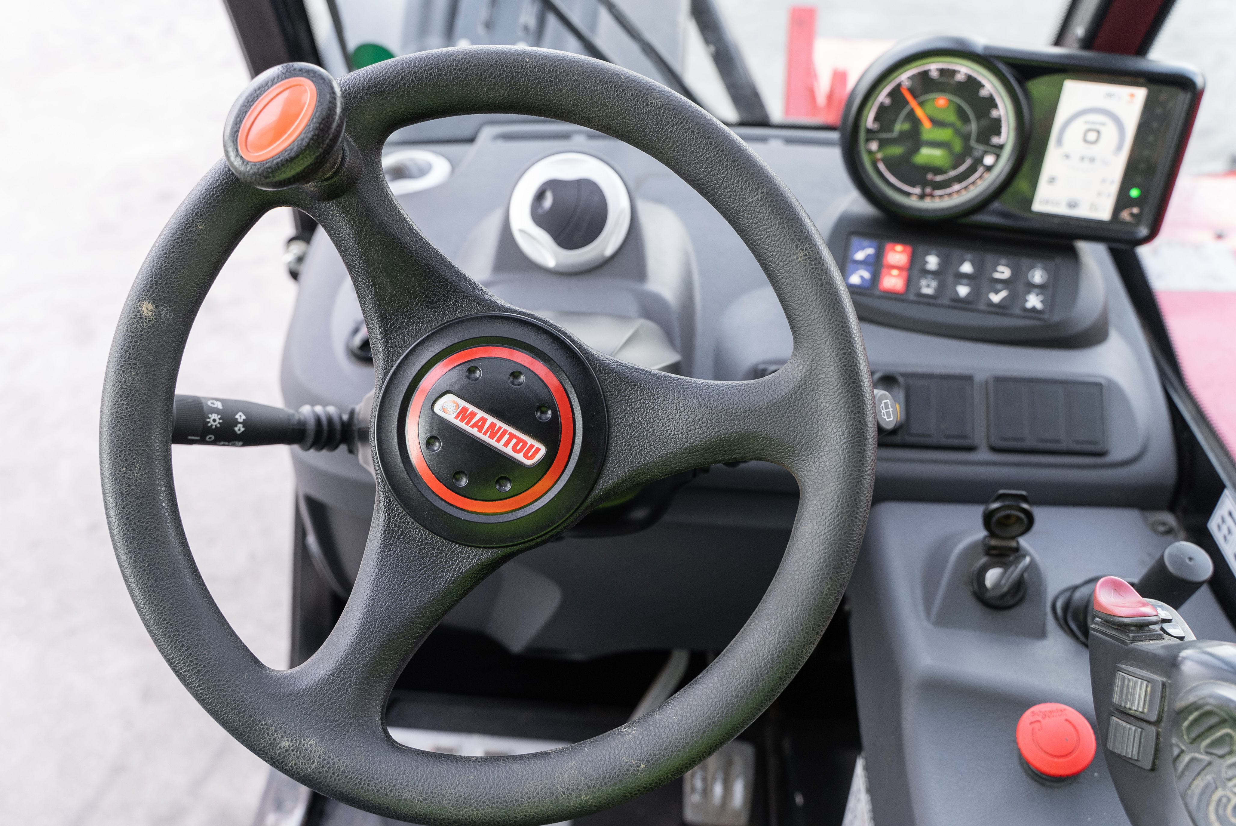 MT 930 H 75K ST5 S1 - Interior front