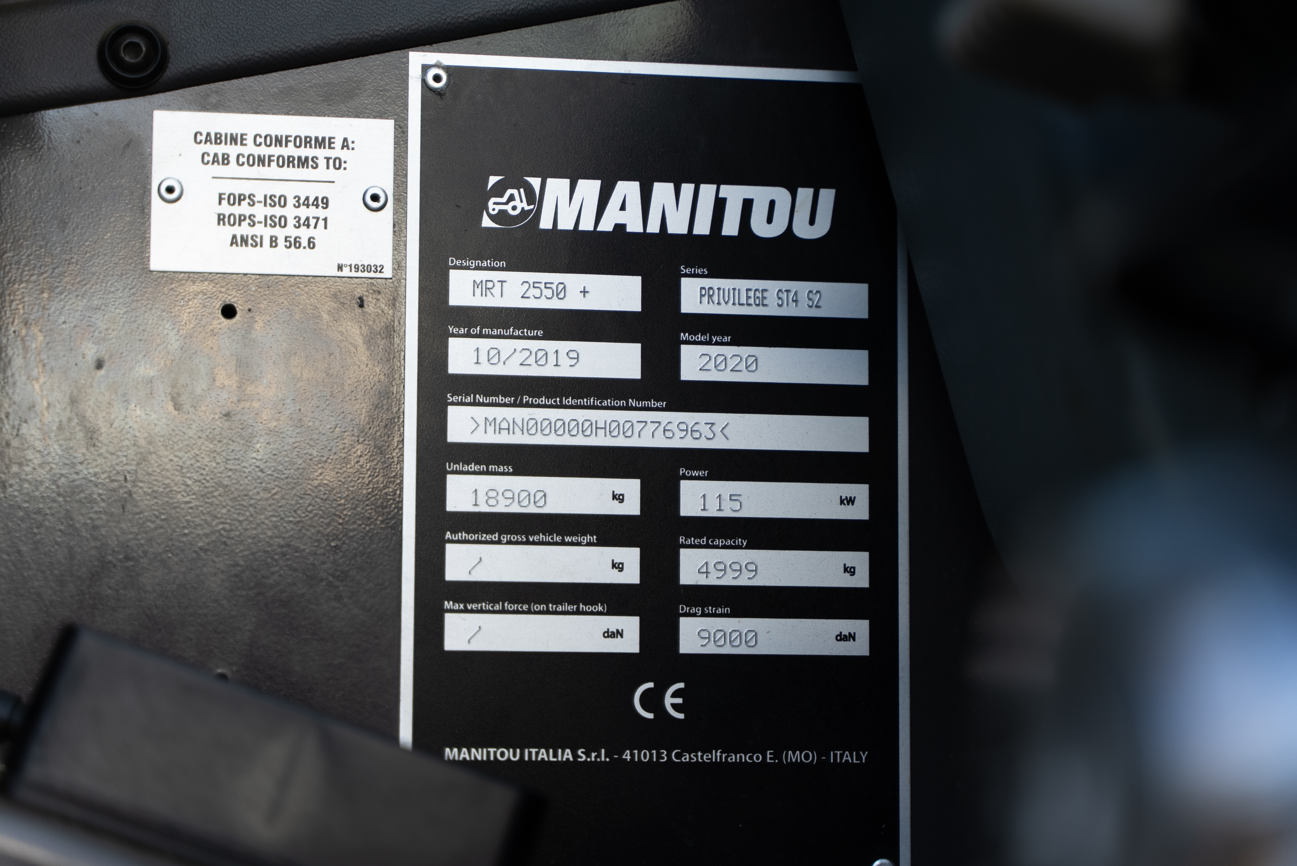 MRT 2550 PRIV+ ST4 S2 - Identification plate