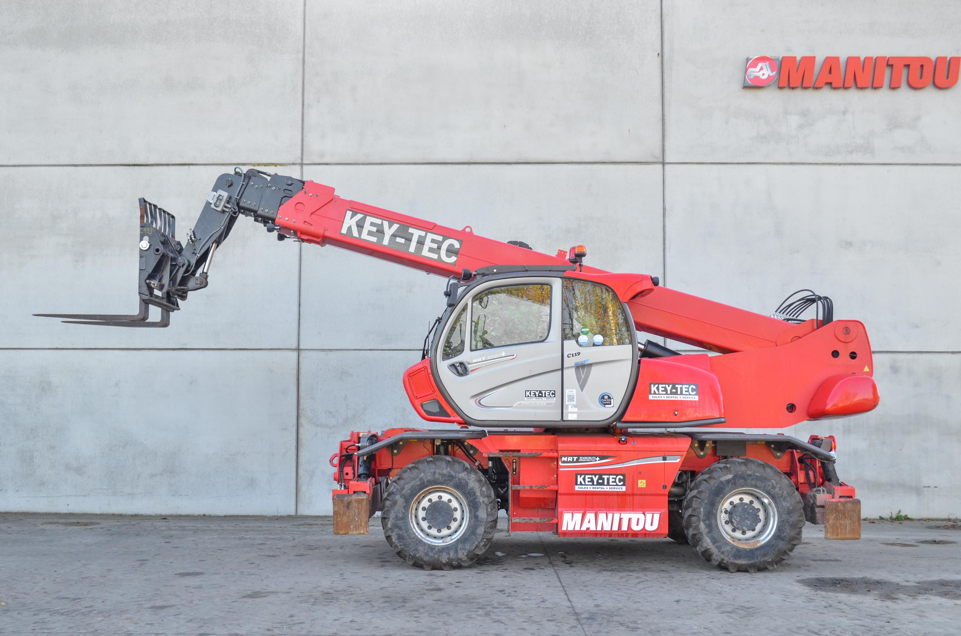 Manitou - Telehandlers - MRT 2550 PRIV+ ST4 S2 - Side