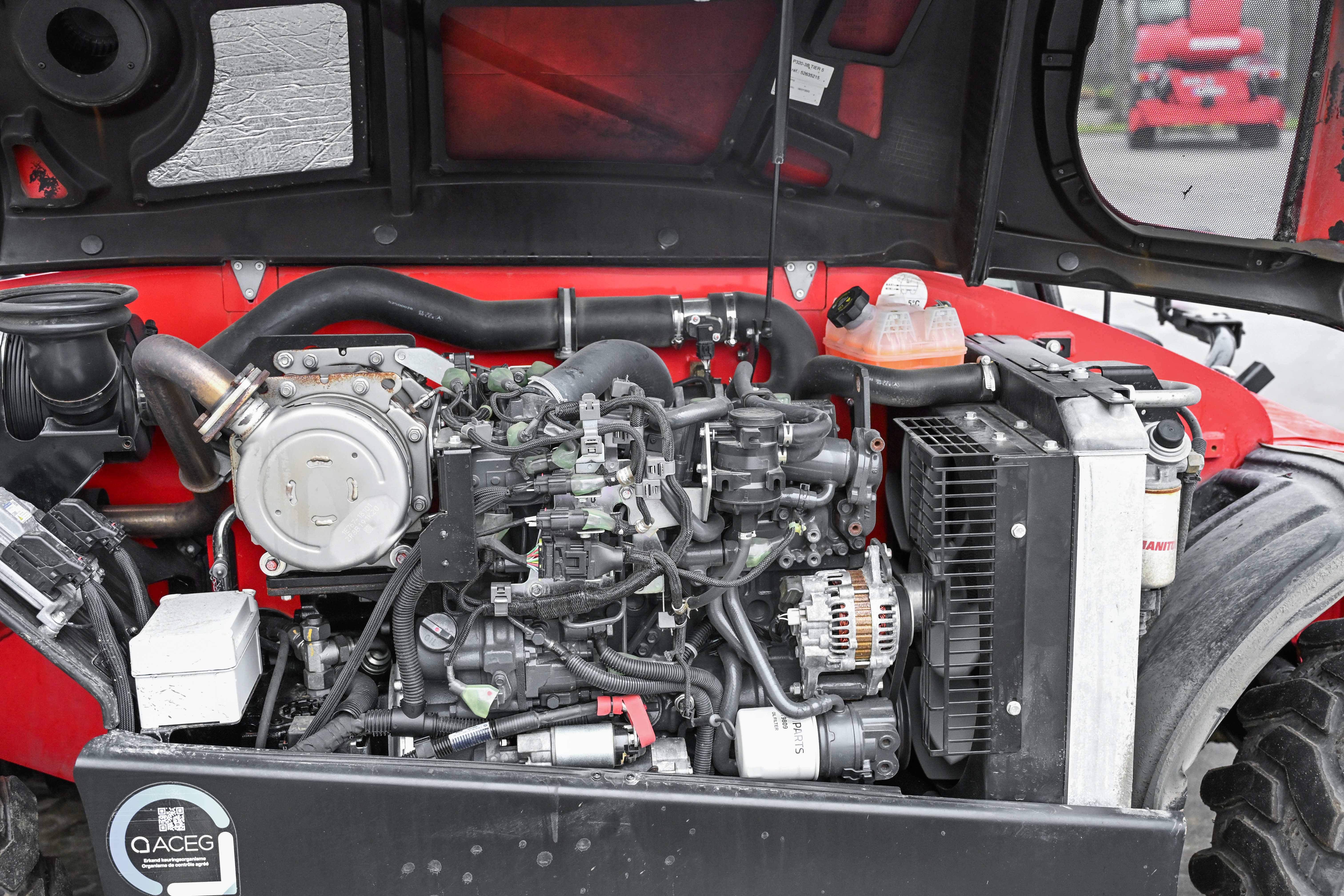 MT 625 H COMFORT 75K ST5 S1 - Engine