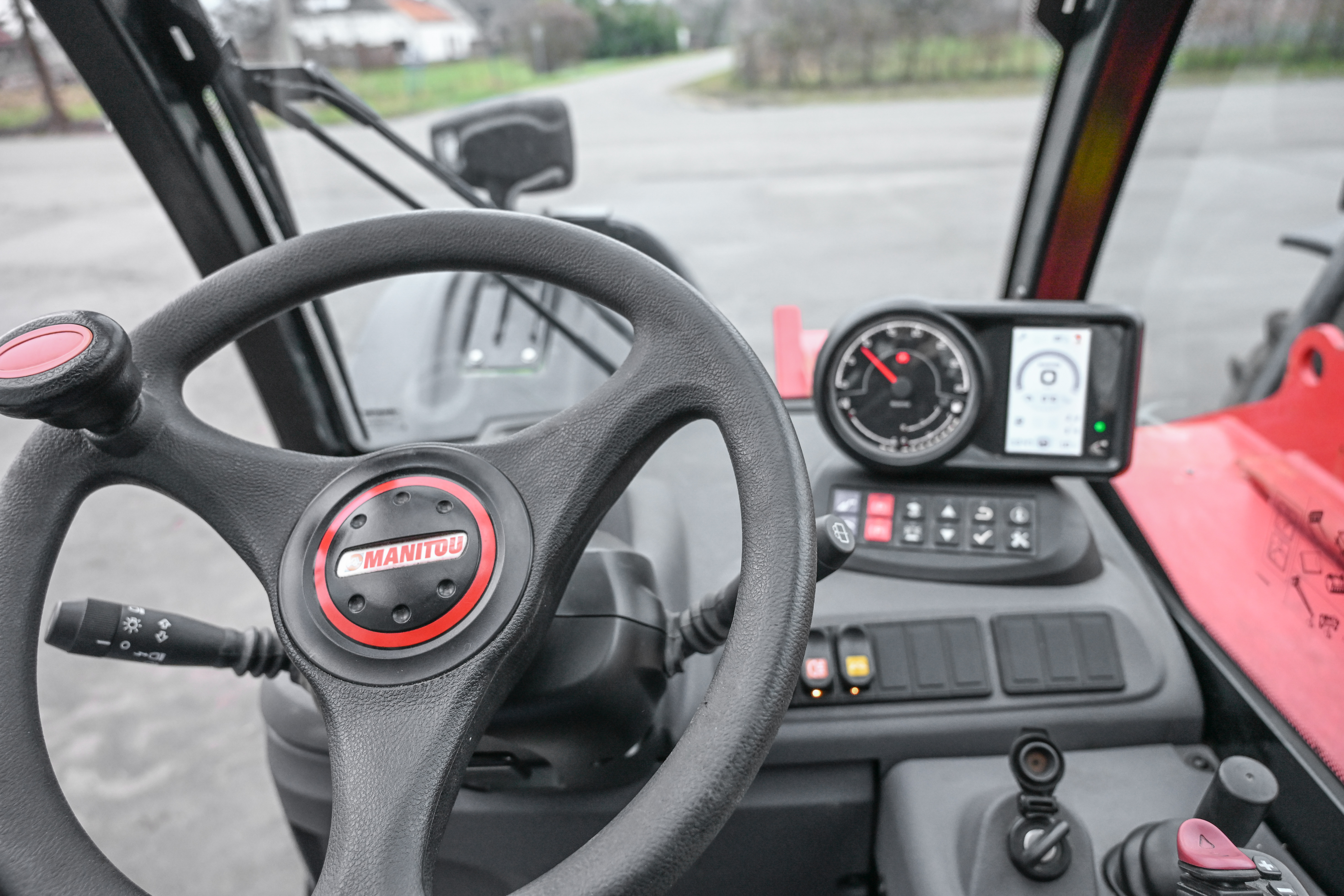 MT 730 H 75K ST5 S1 - Interior front