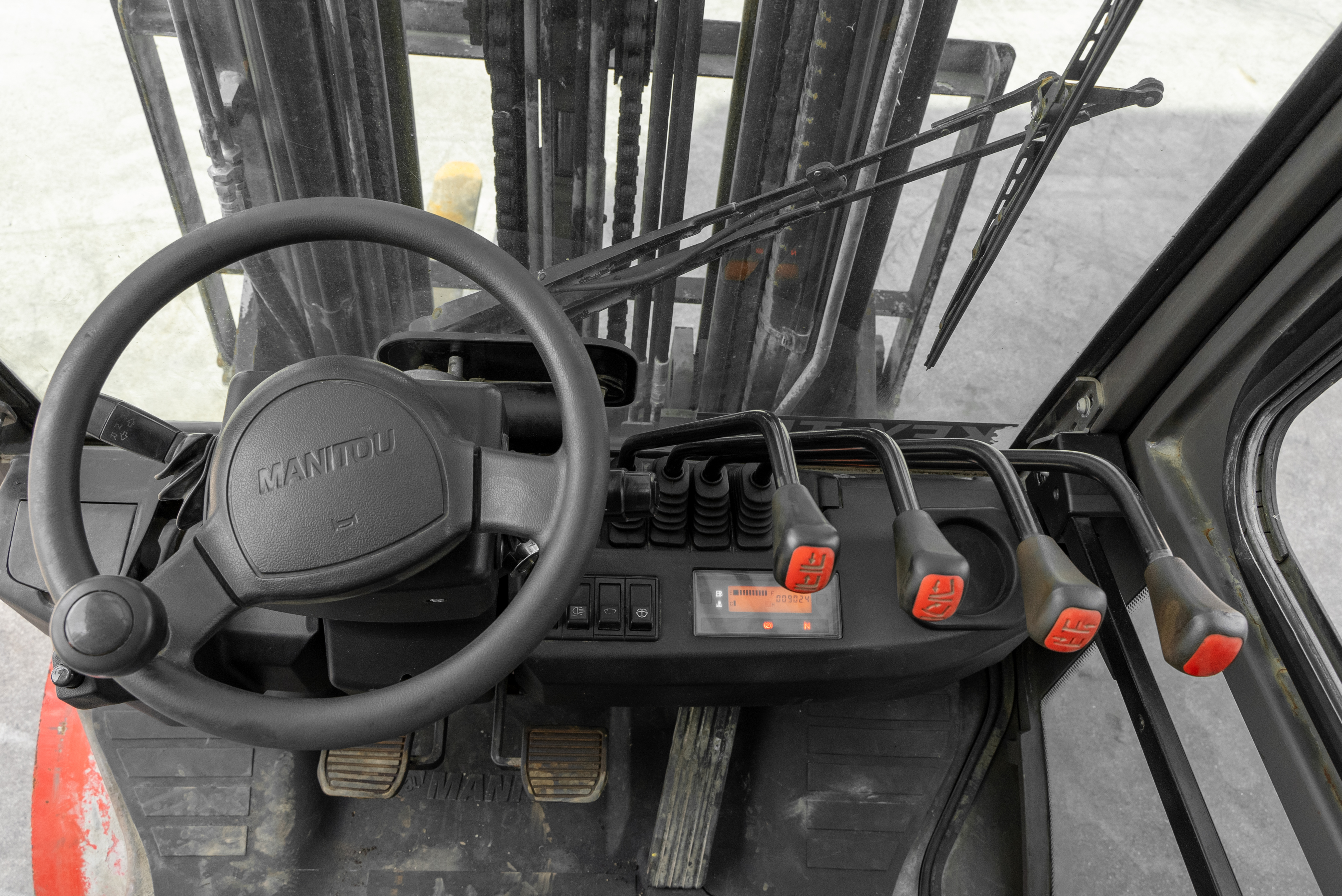 Manitou - Chariots élévateurs - MI 25 D Y E3 S3 - Intérieur avant