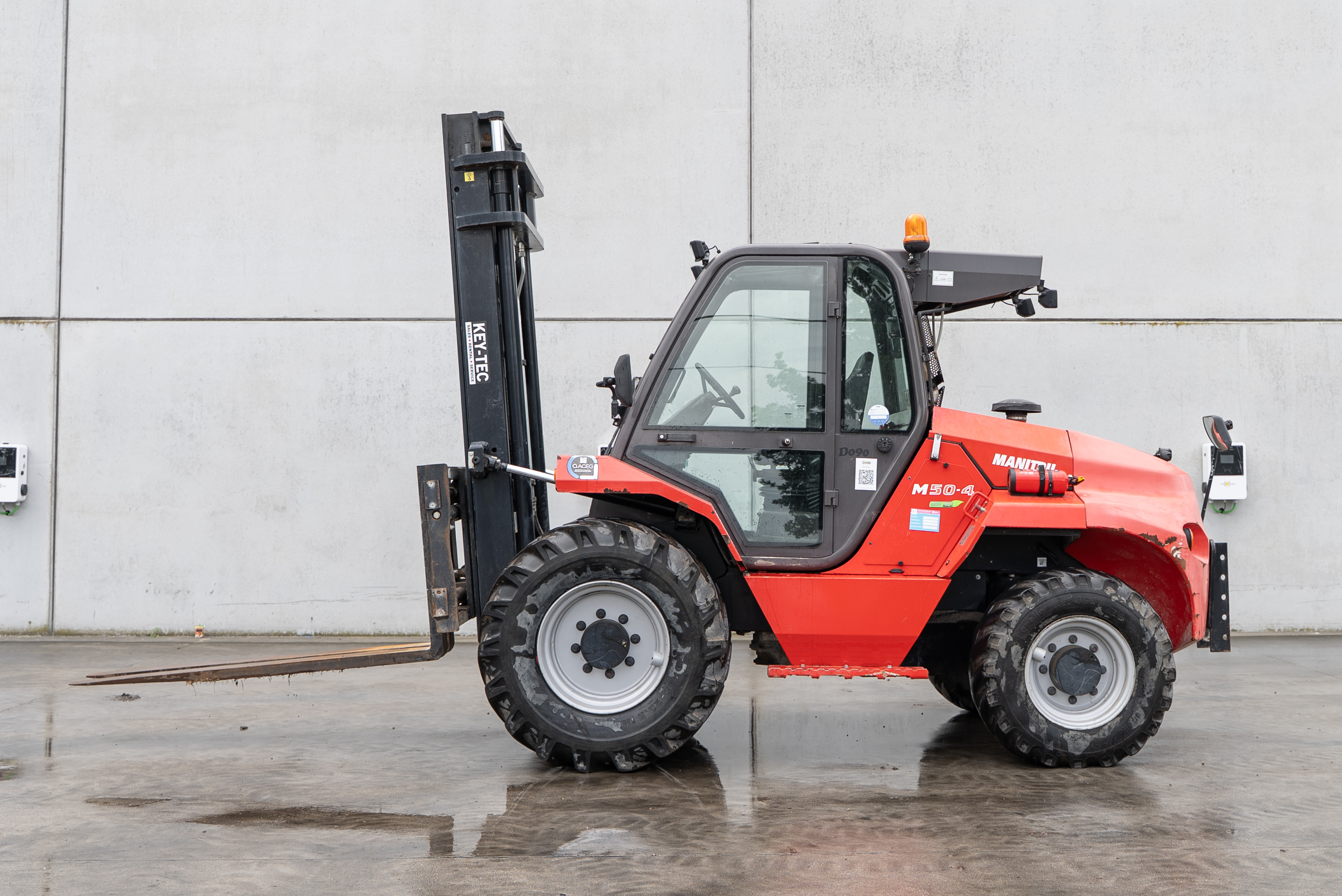 Manitou - Chariots élévateurs - M 50-4 P ST3B S4 - Vue latérale