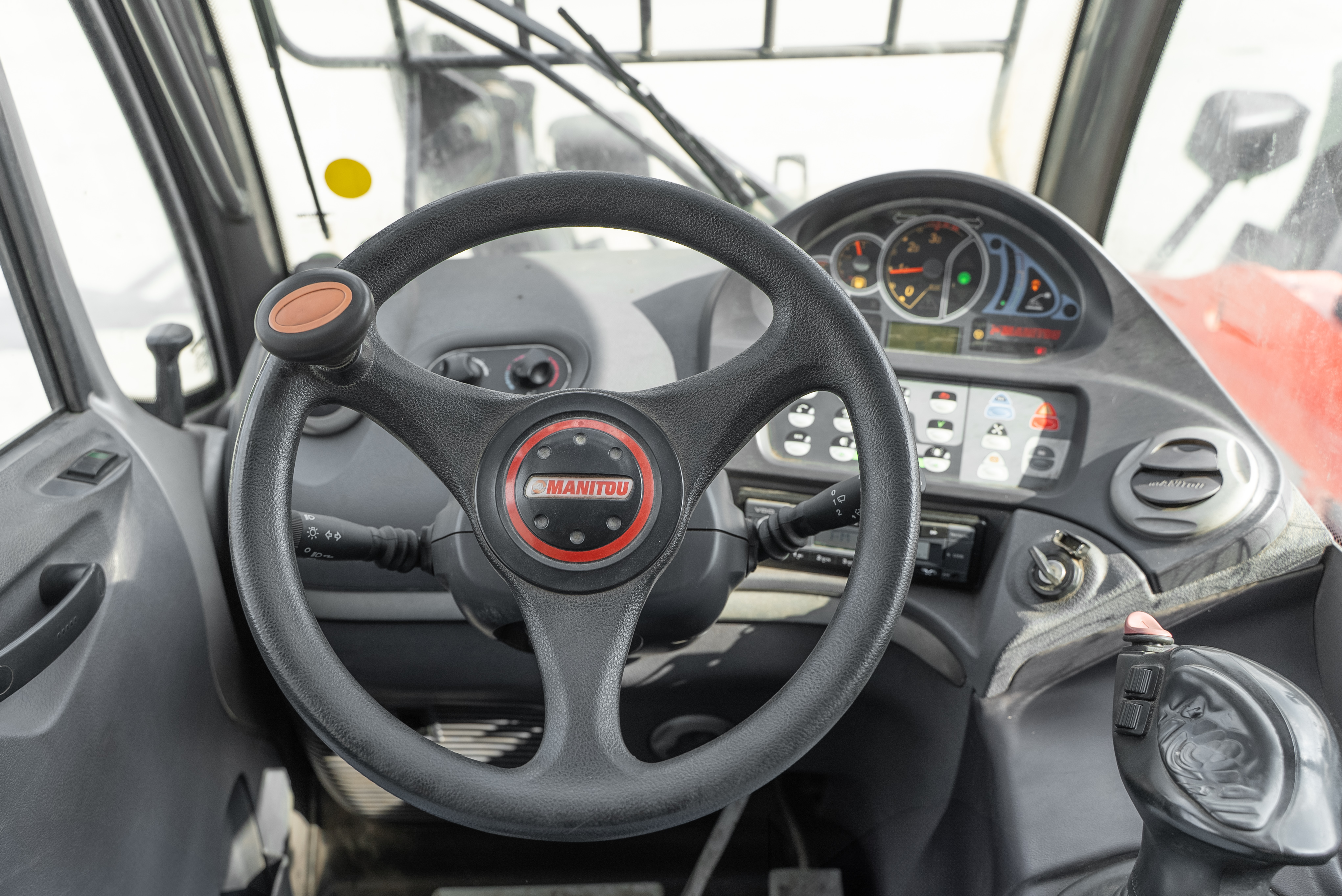 MT 1440 EASY 75D ST3B S1 - Interior front