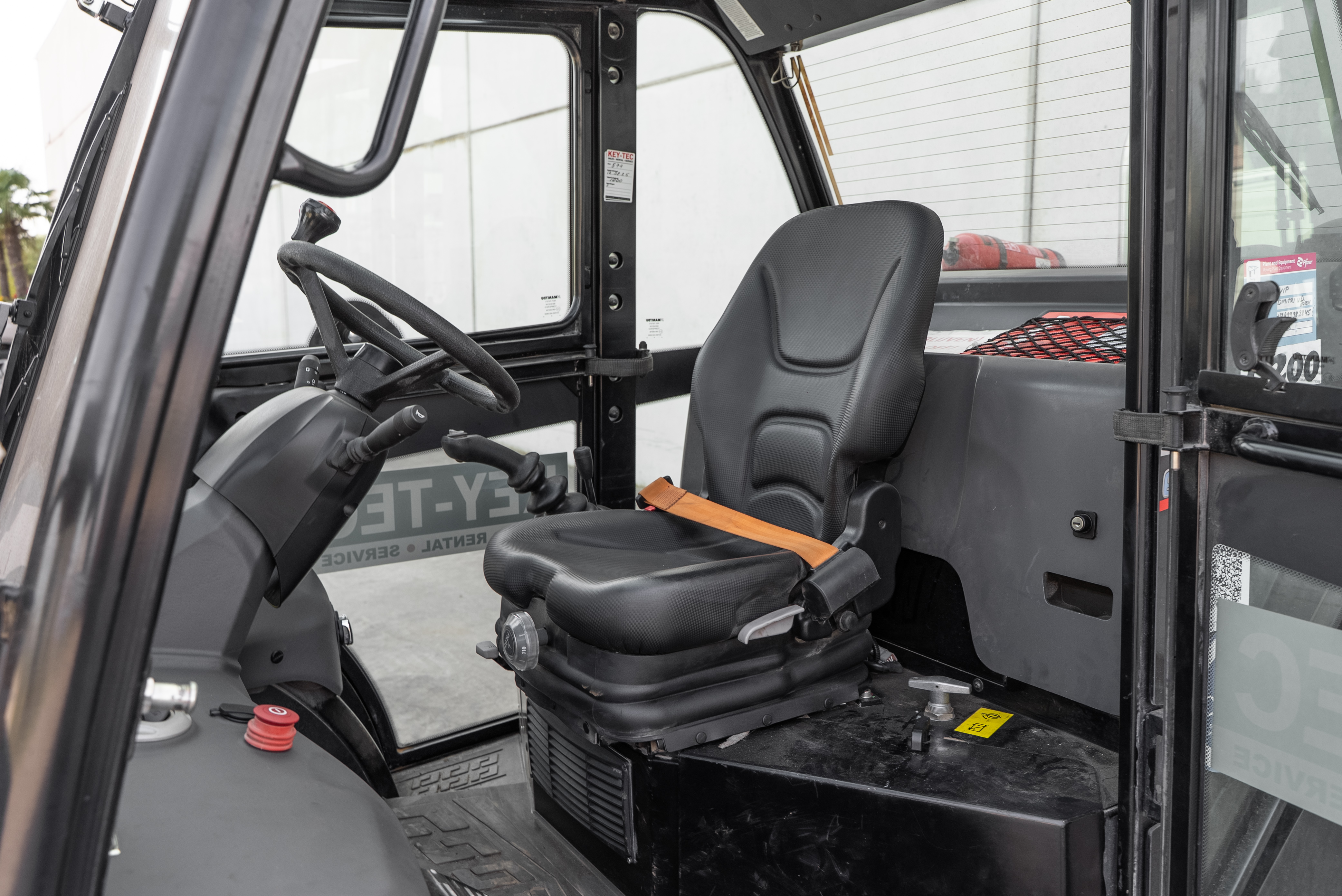 MC 25-4 D K ST5 S1 - Interior back