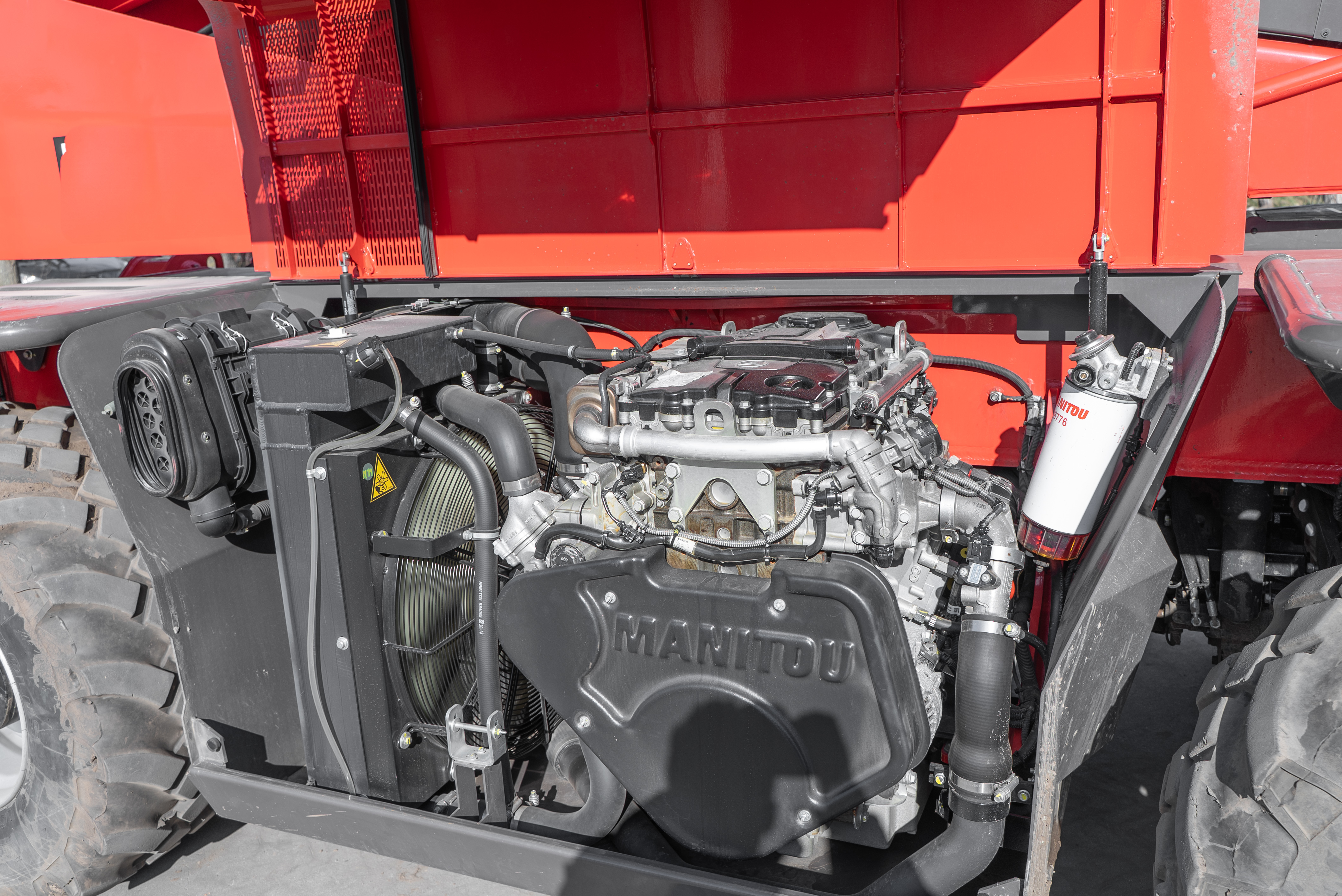MRT 2550 PRIV+ ST4 S2 - Engine