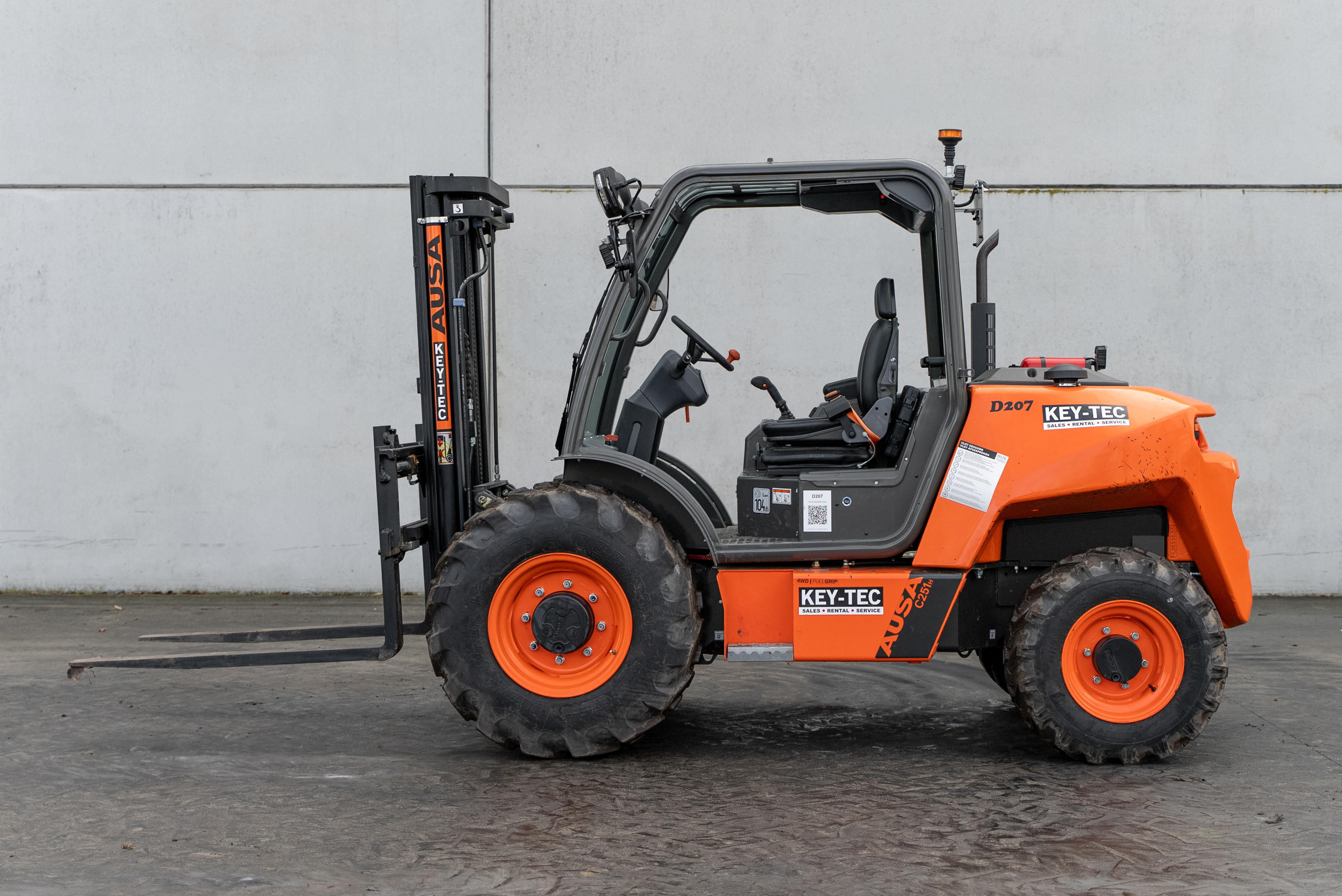 C251 Hx4 - Side