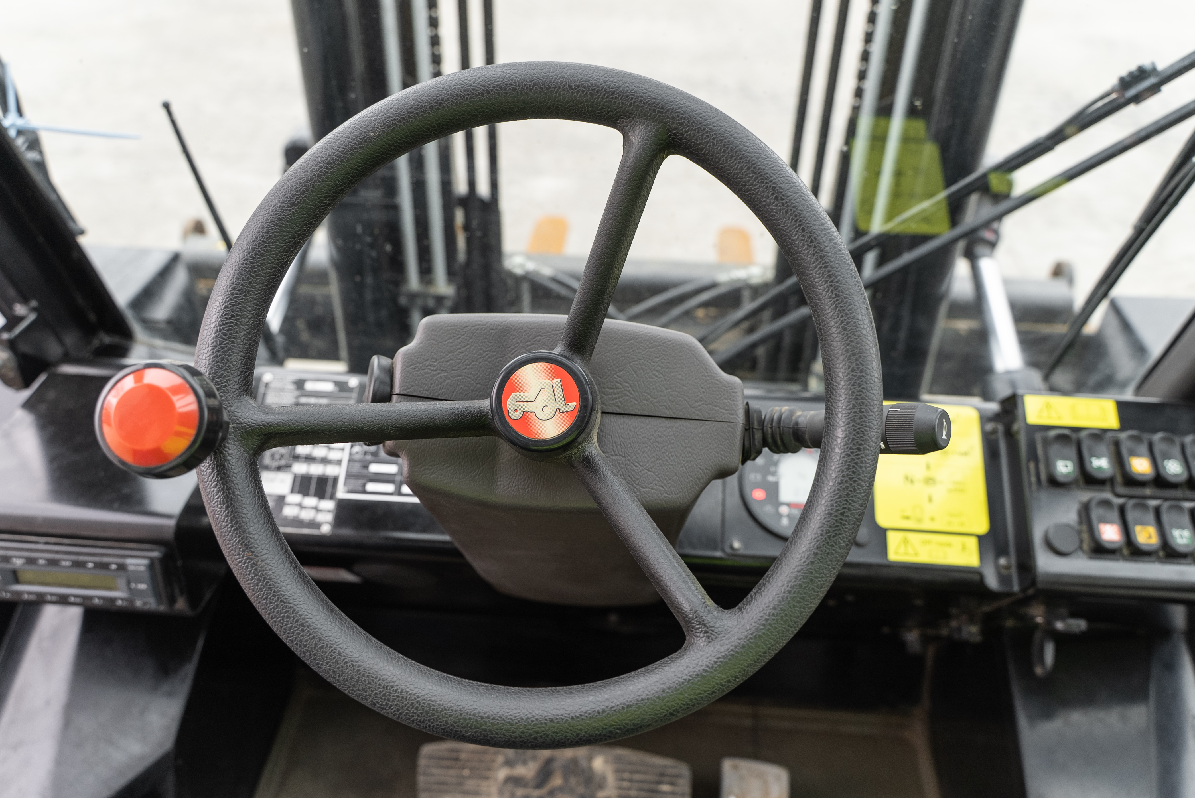 M 50-4 D ST5 S1 EU - Interior front