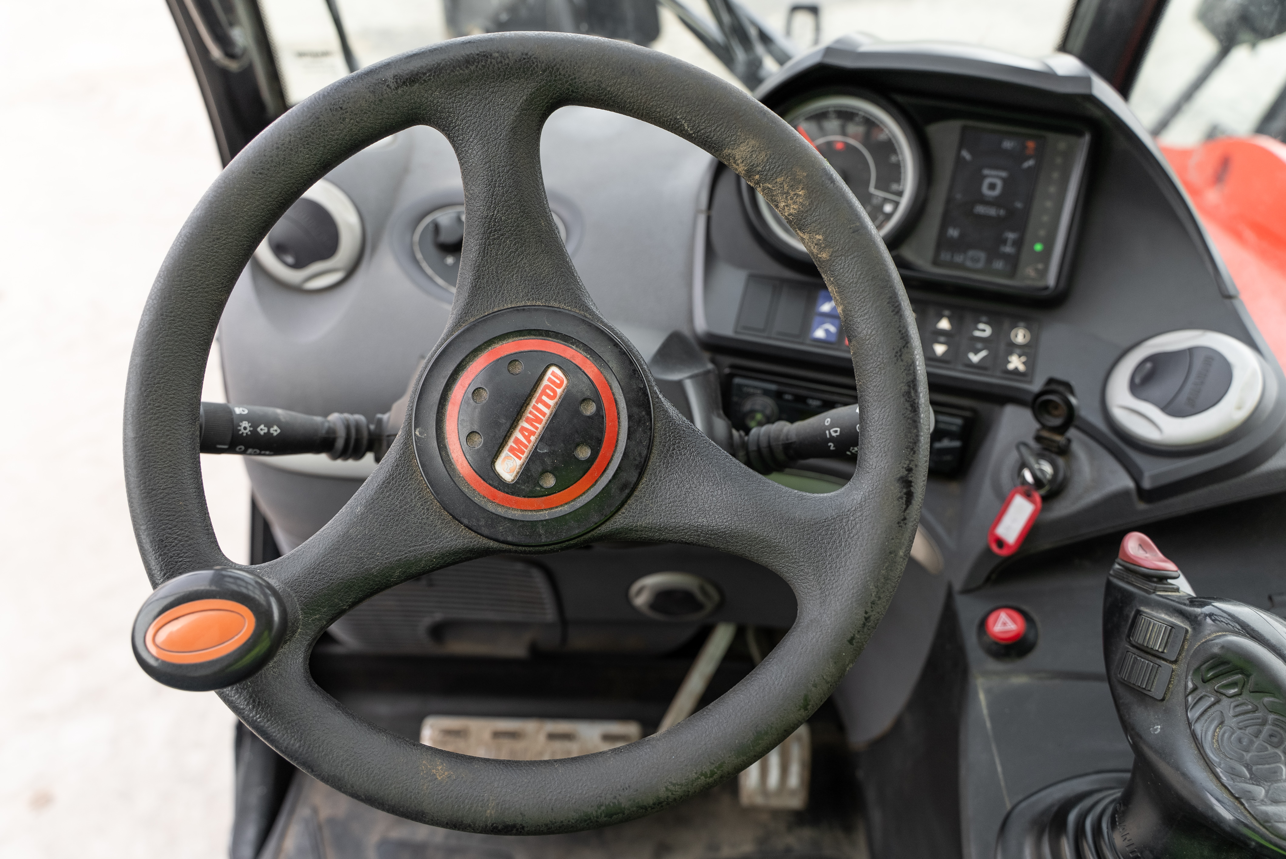 MT 1840 EASY 75D ST5 S1 - Interior front