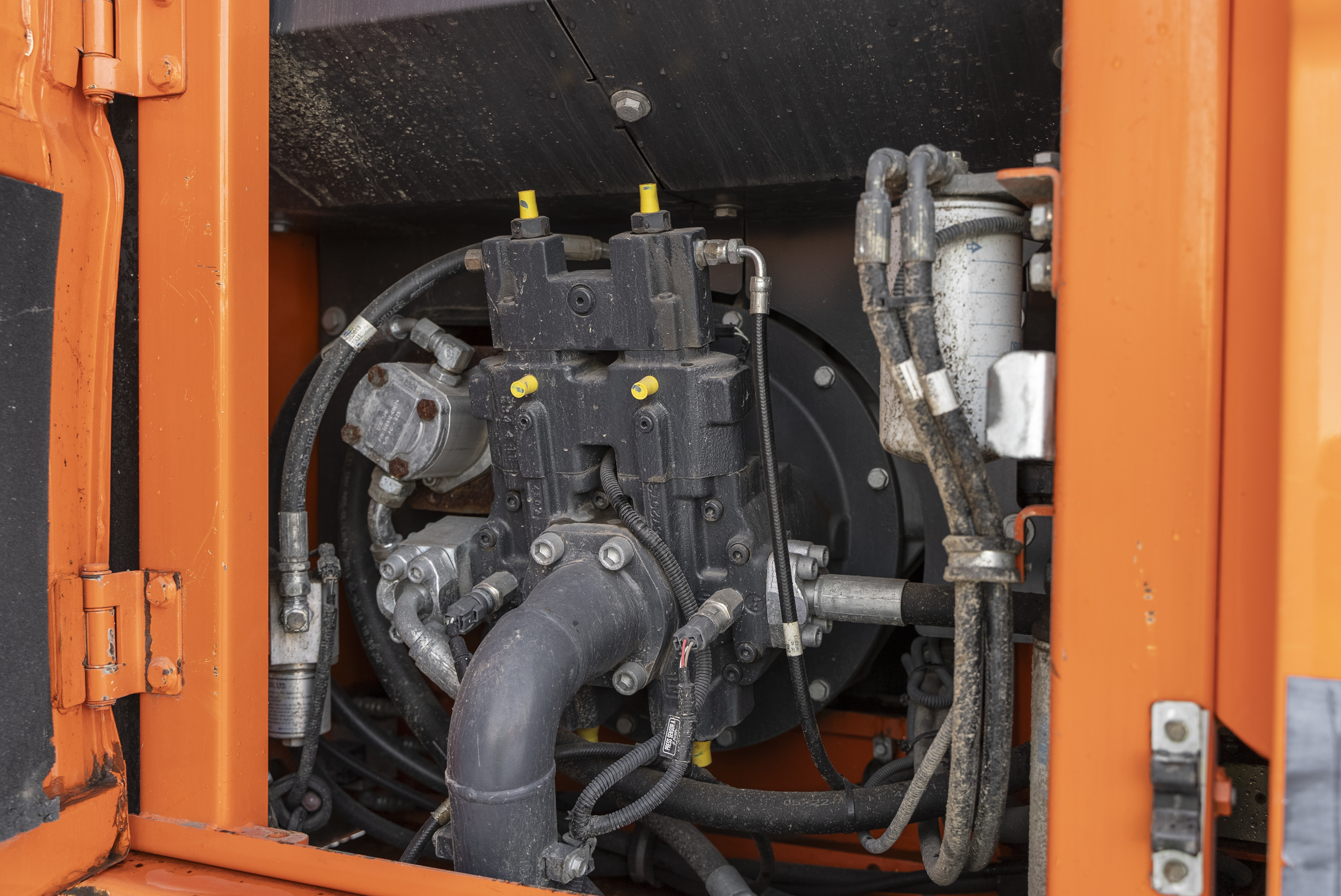 DX 140 W-3 - Engine