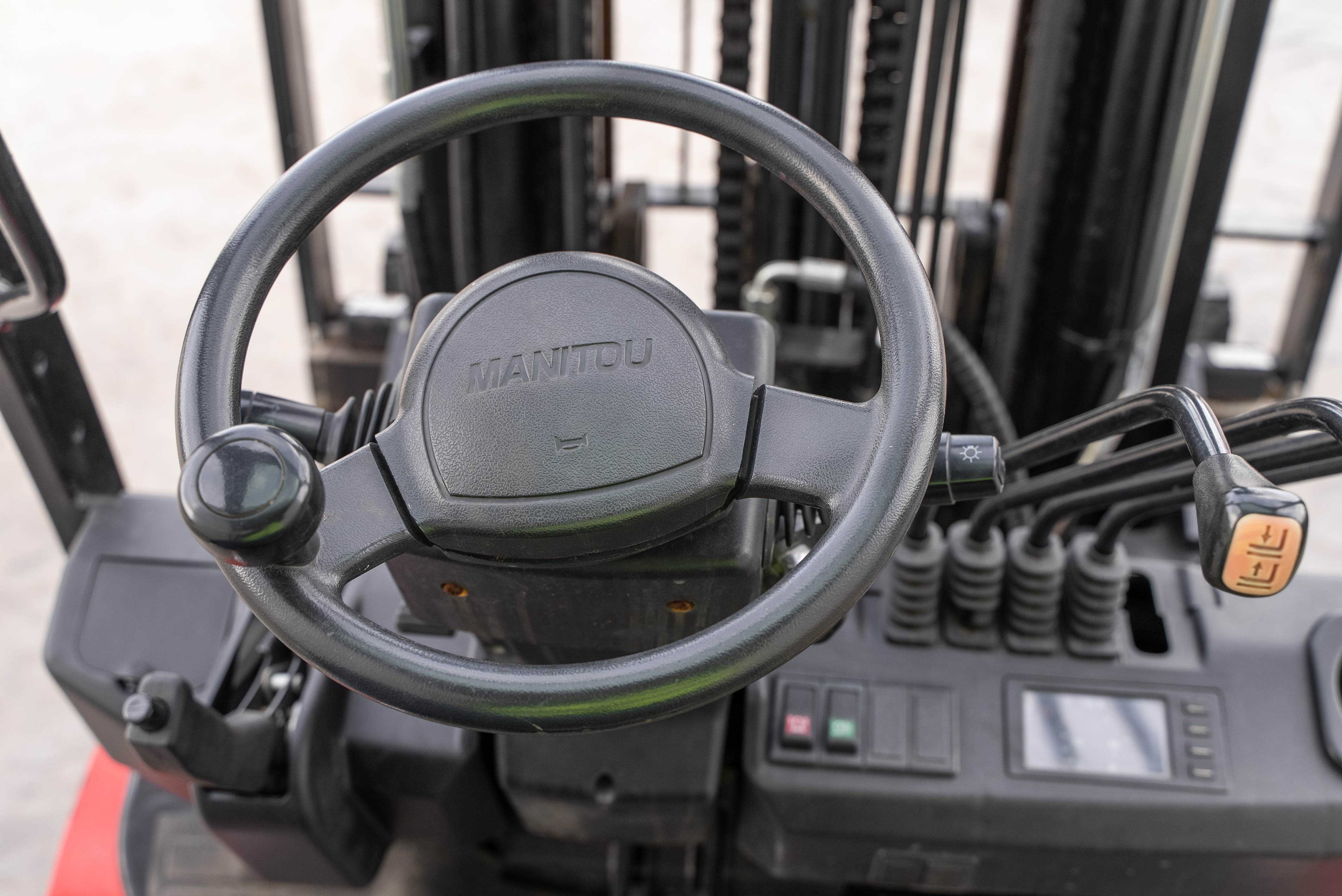 Manitou - Chariots élévateurs - MI 35 D K ST5 S1 - Intérieur avant