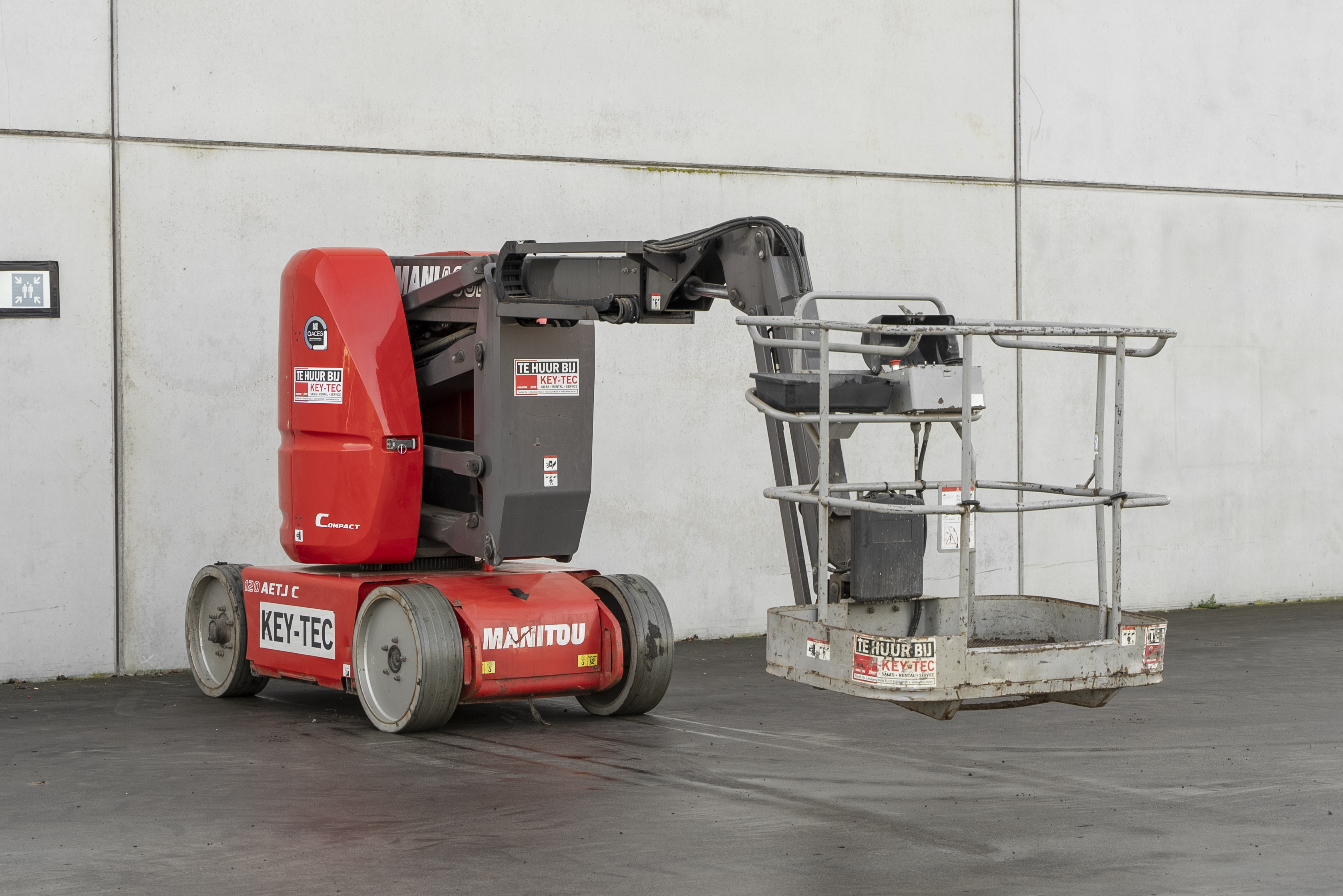 AETJ 120 COMPACT 2 - Front right
