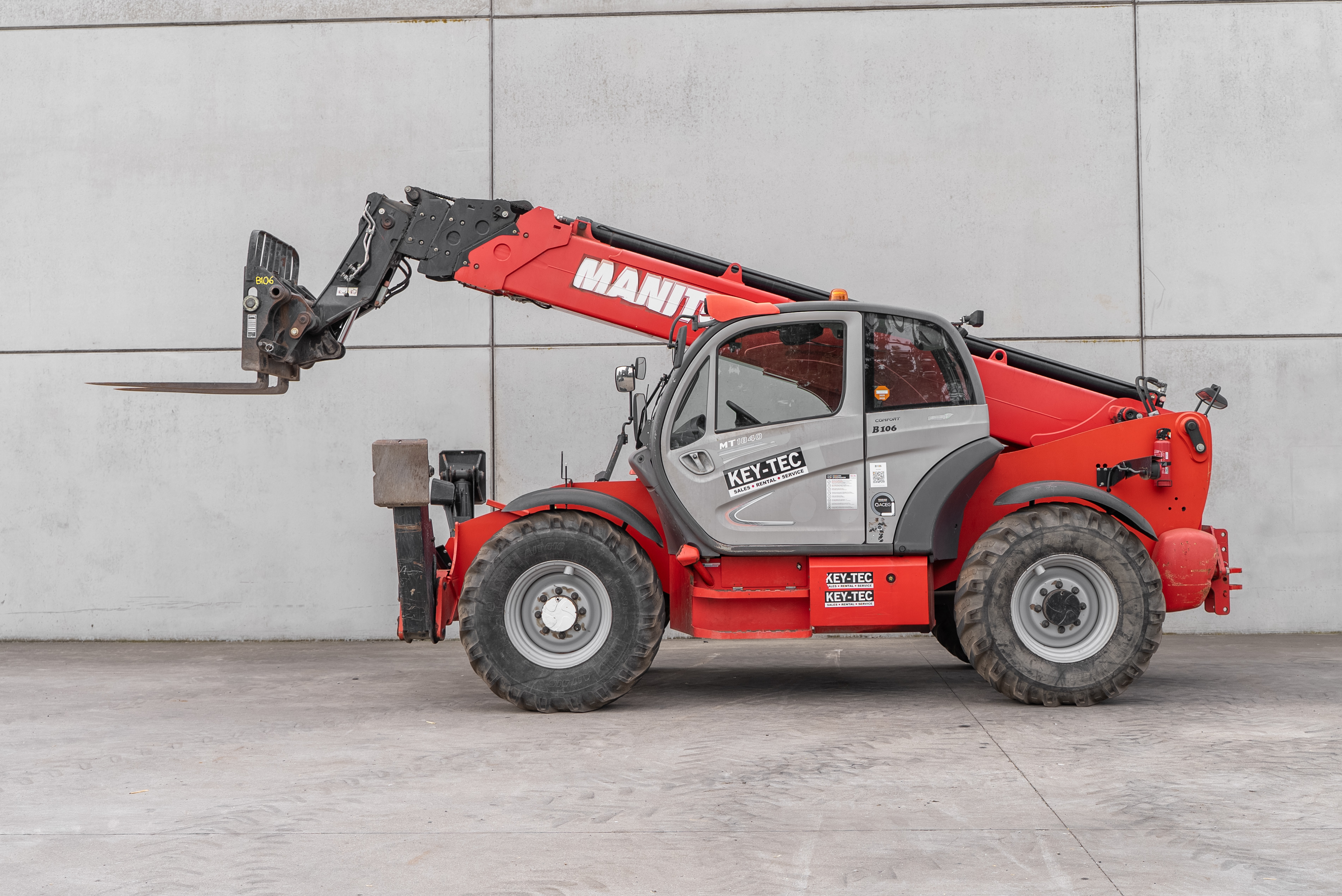 Manitou - Verreikers - MT 1840 100P ST3B S2 - Zijaanzicht
