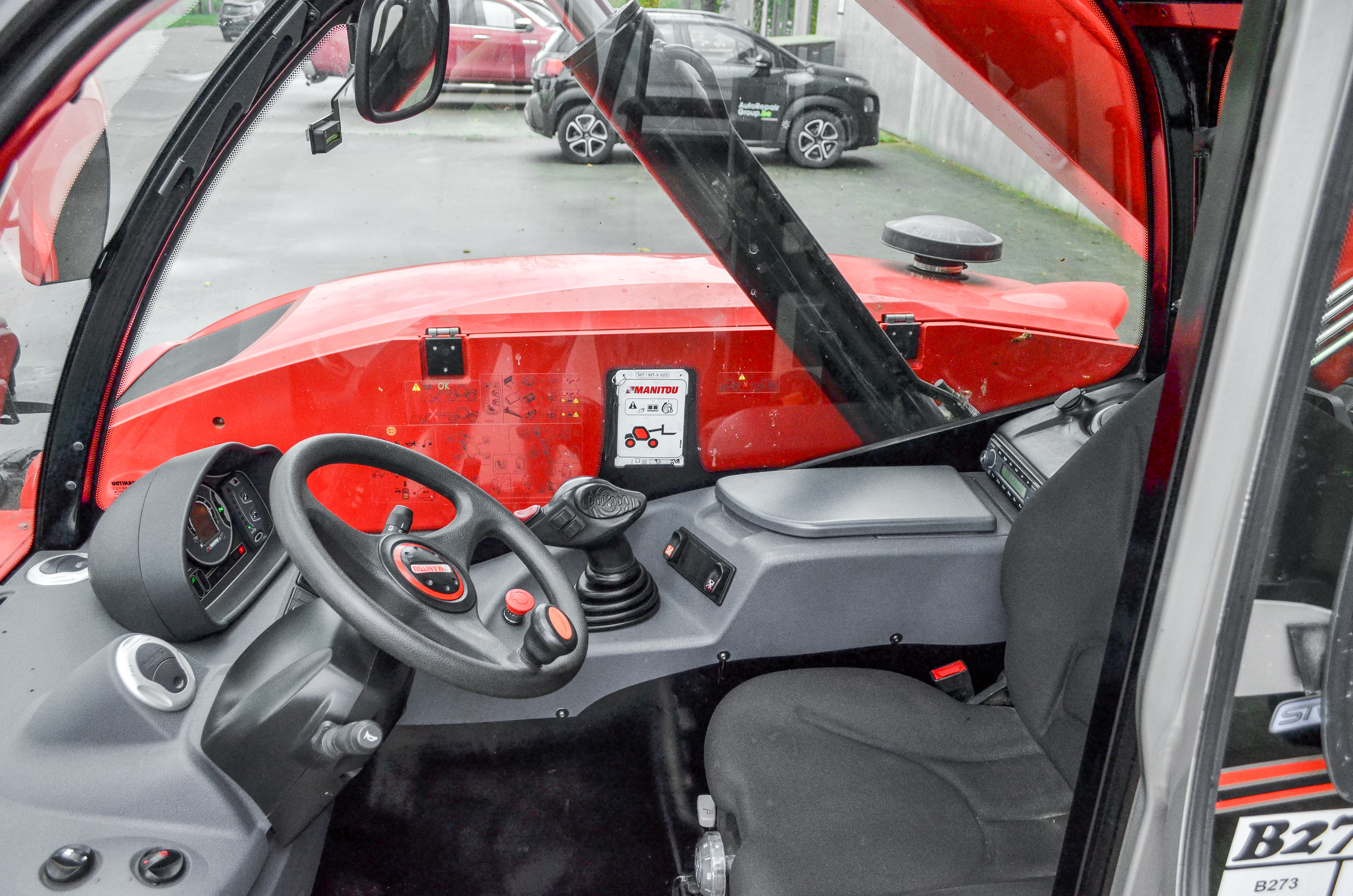 Manitou - Télescopiques - MT 625 H COMFORT 75K ST5 S1 - Intérieur arrière